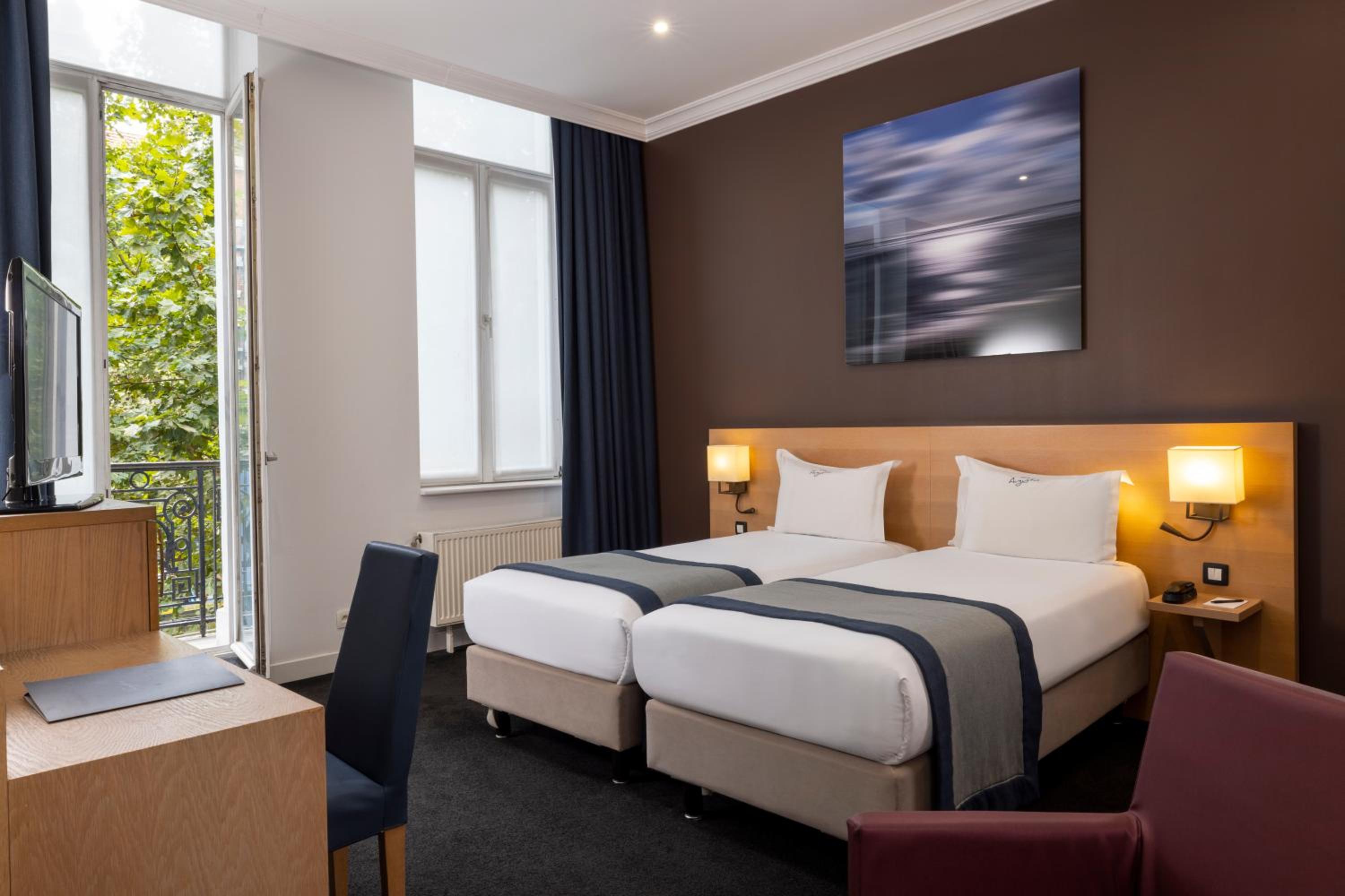 Classic Double or Twin Room photo 2