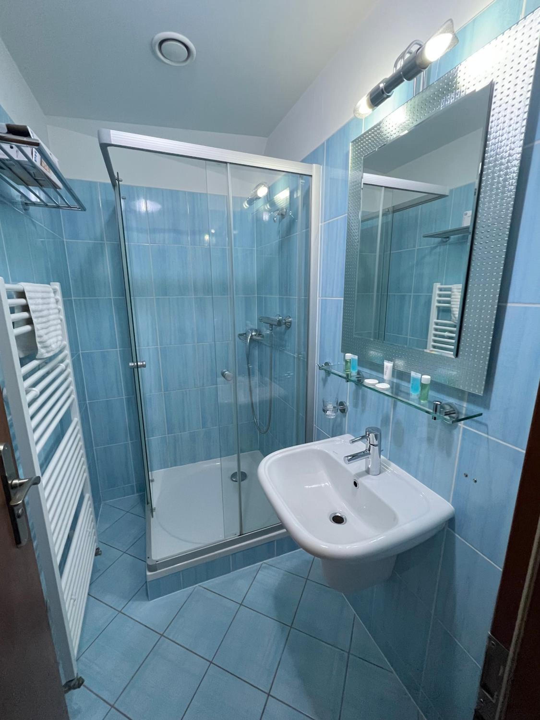 One-Bedroom Suite - Photo 1
