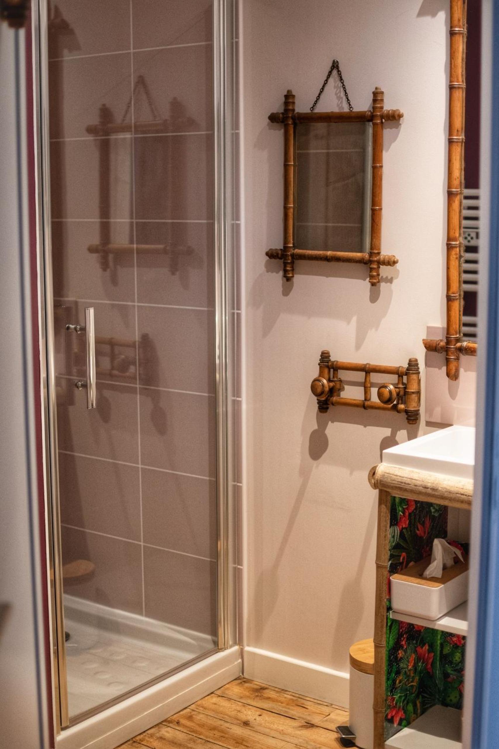 Small Double Room - Photo 5