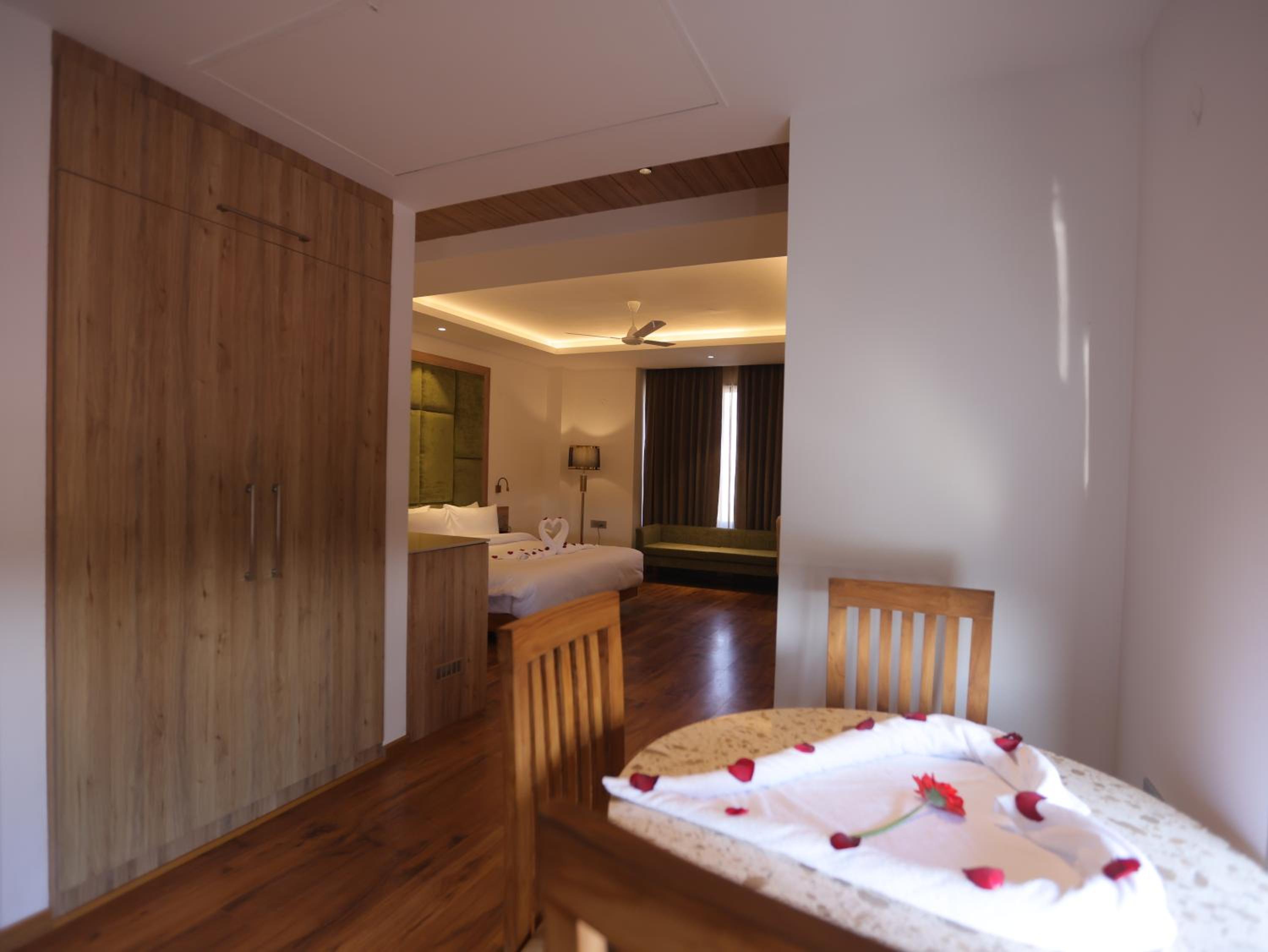 Suite with Balcony - Photo 1