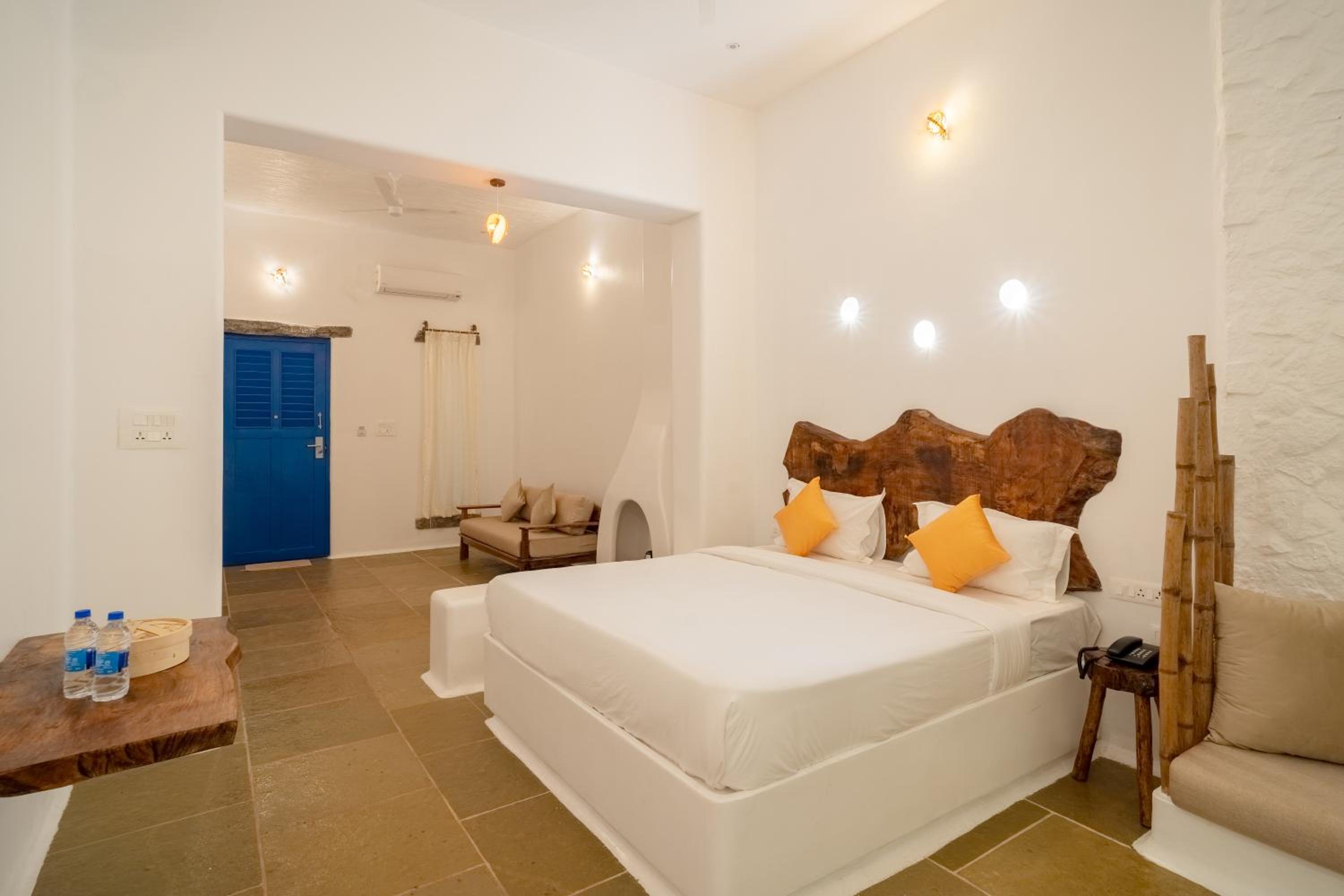 Suite with Private Pool - Photo 30