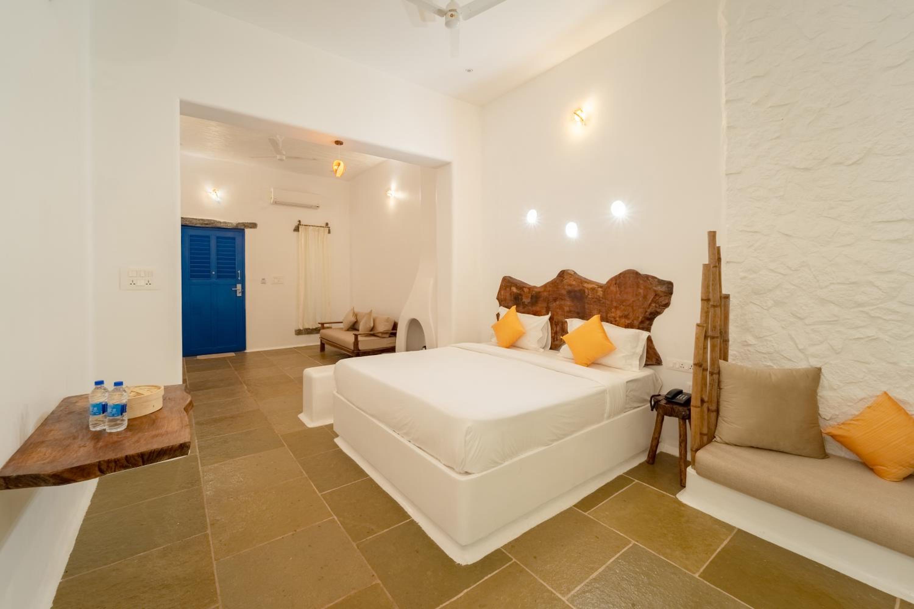 Suite with Private Pool - Photo 13