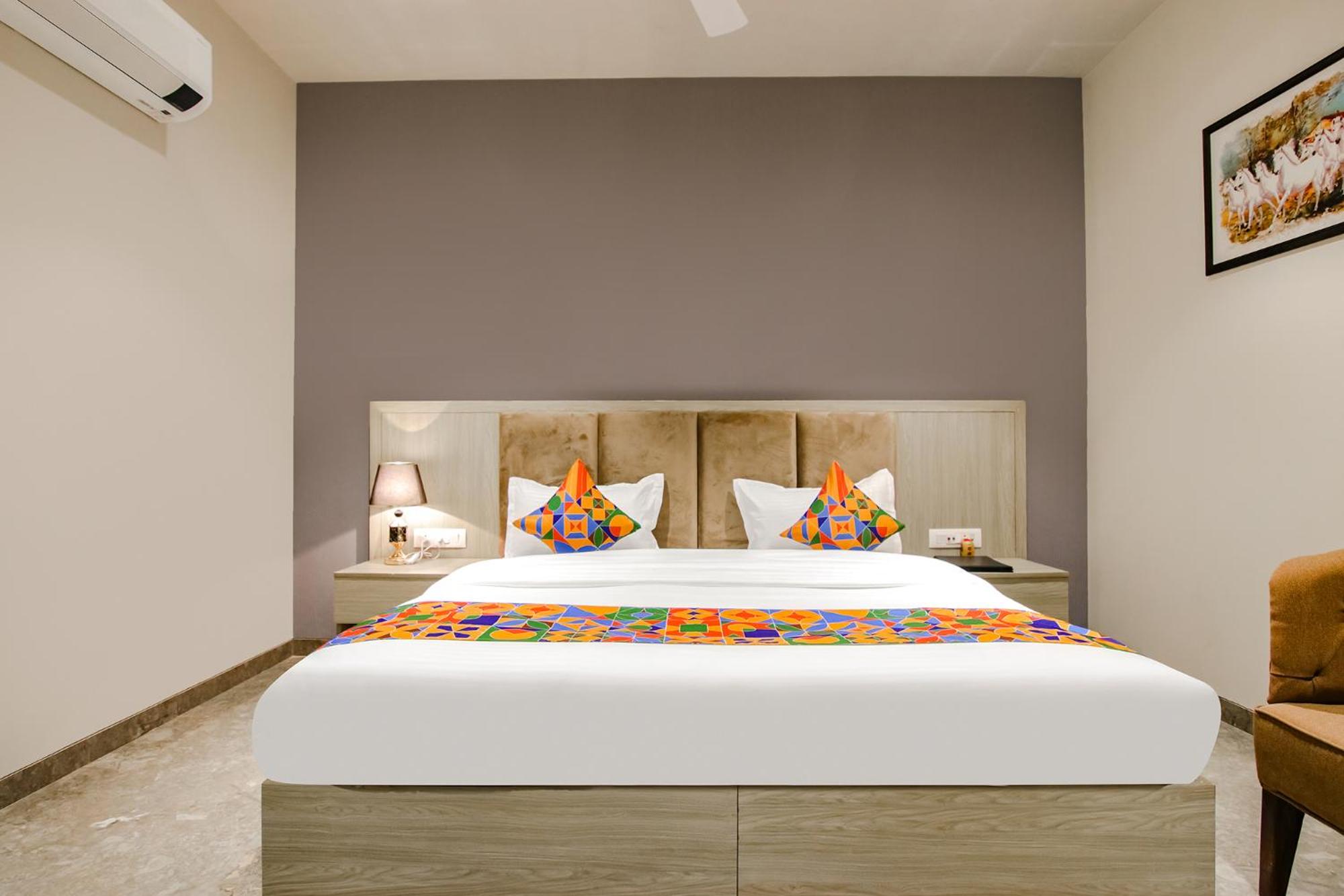Deluxe Room - Photo 4