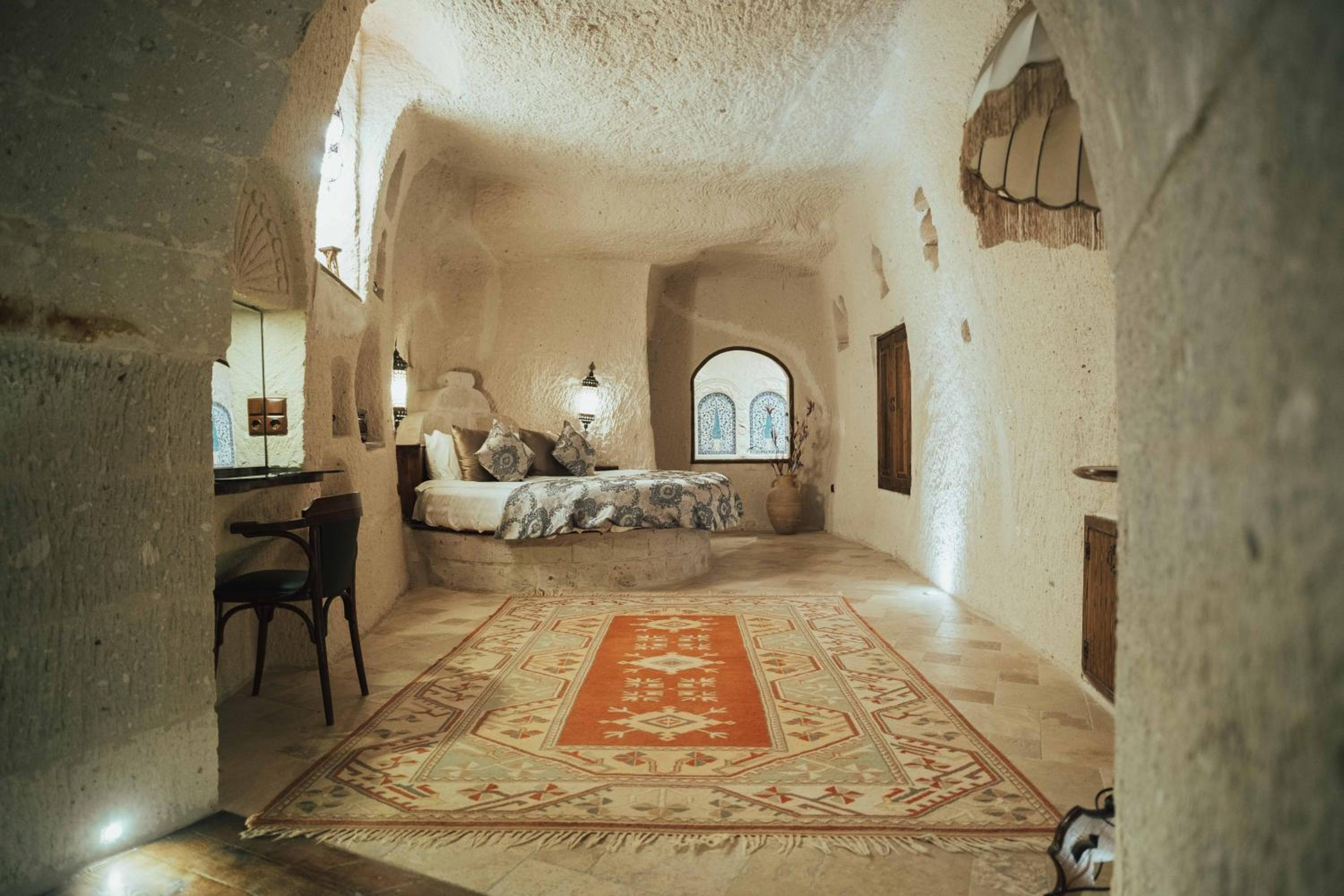 Queen Suite photo 1