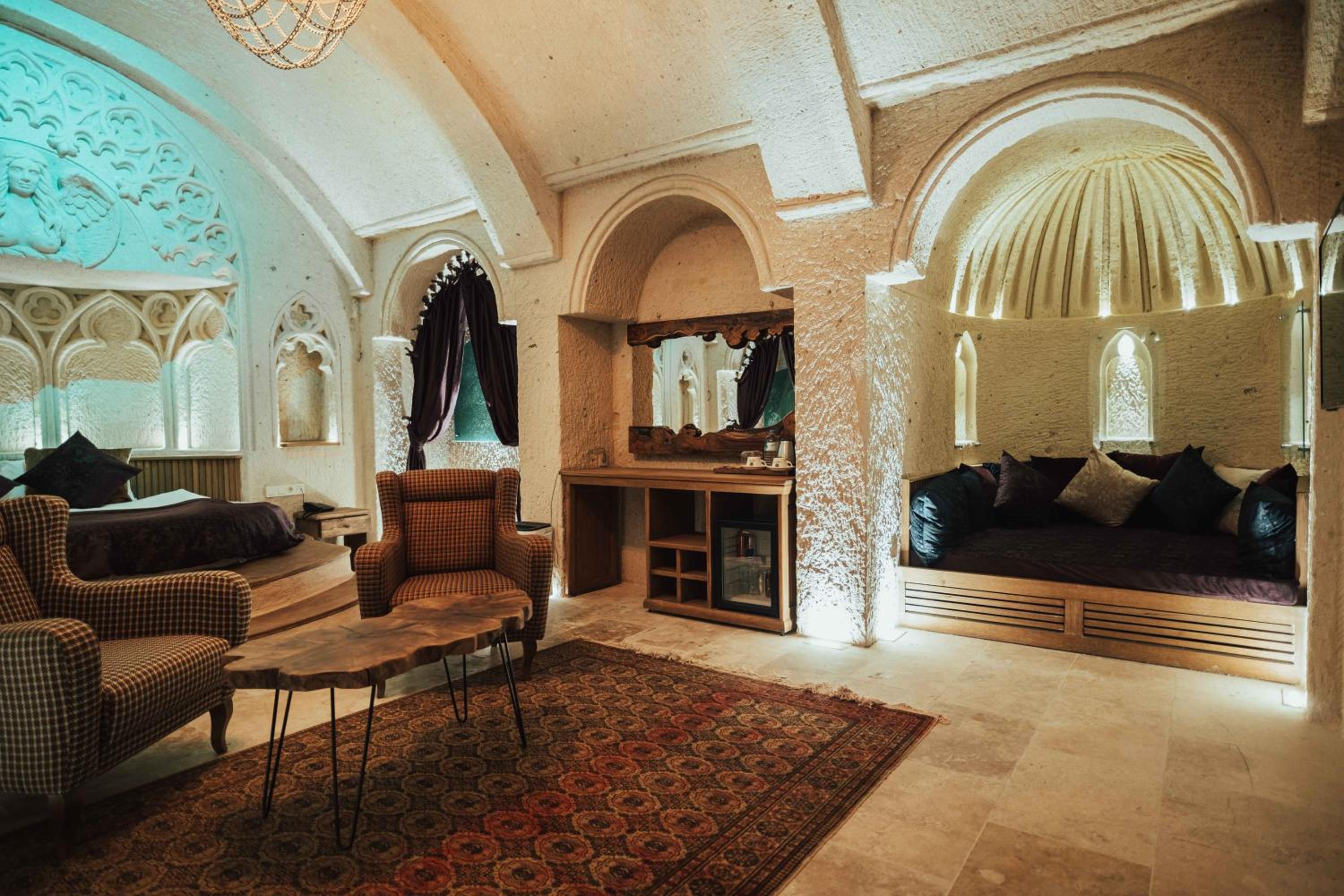 King Suite with Spa Bath photo 3