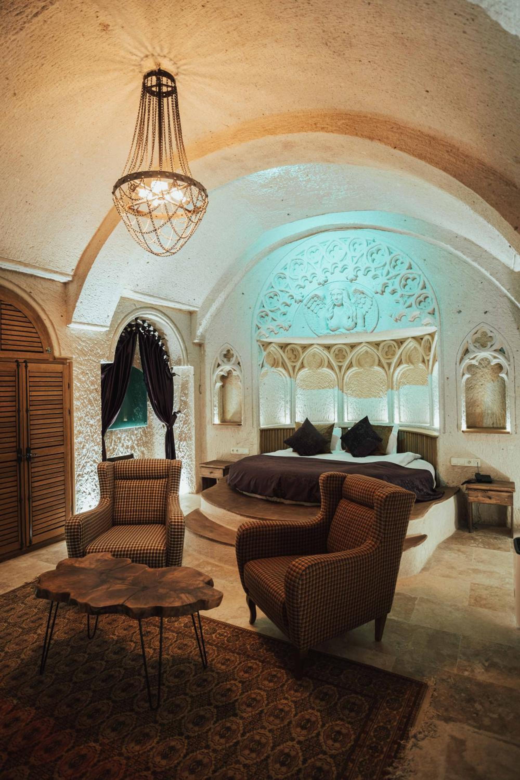 King Suite with Spa Bath photo 2