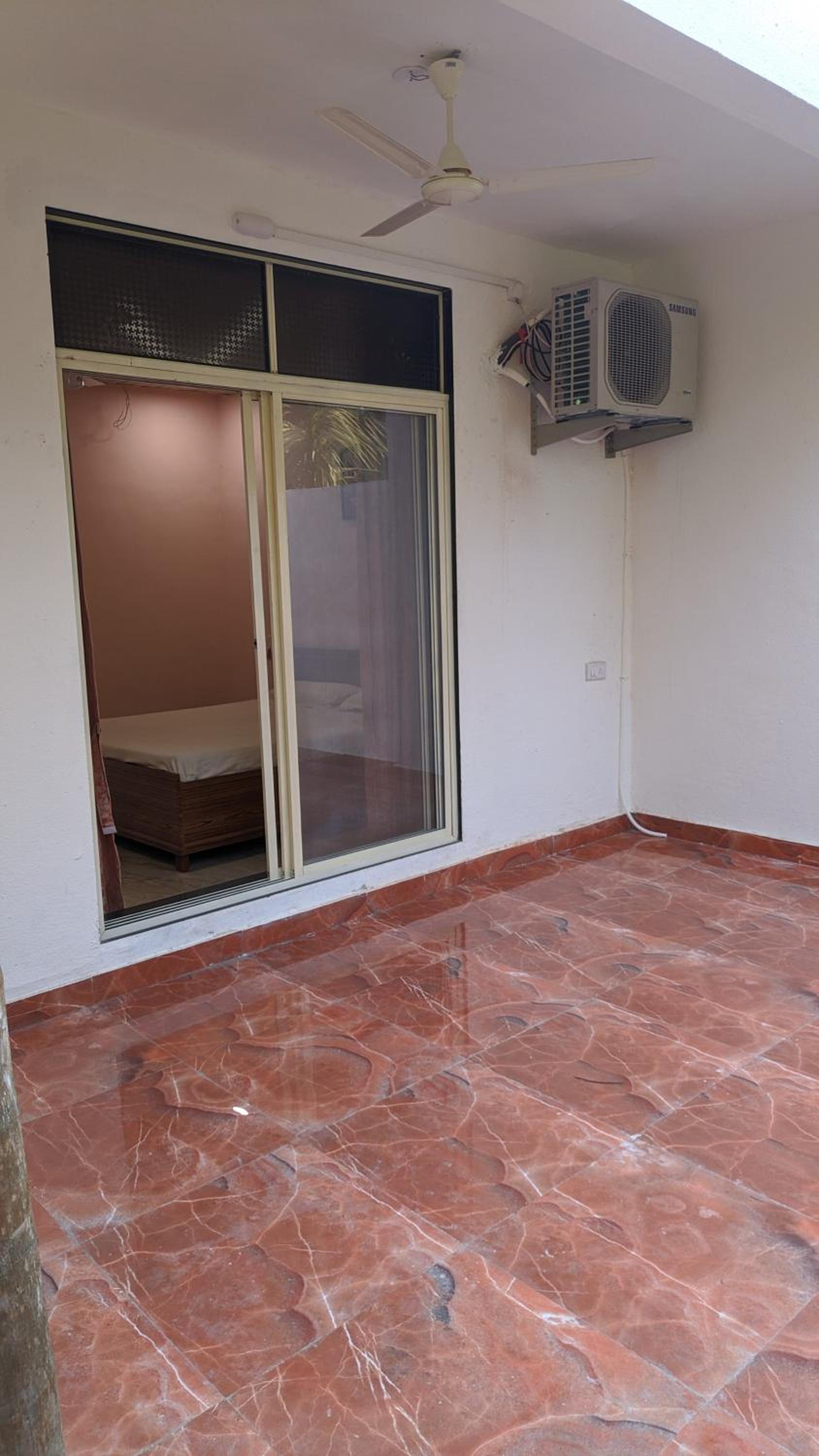 Deluxe Room - Photo 11