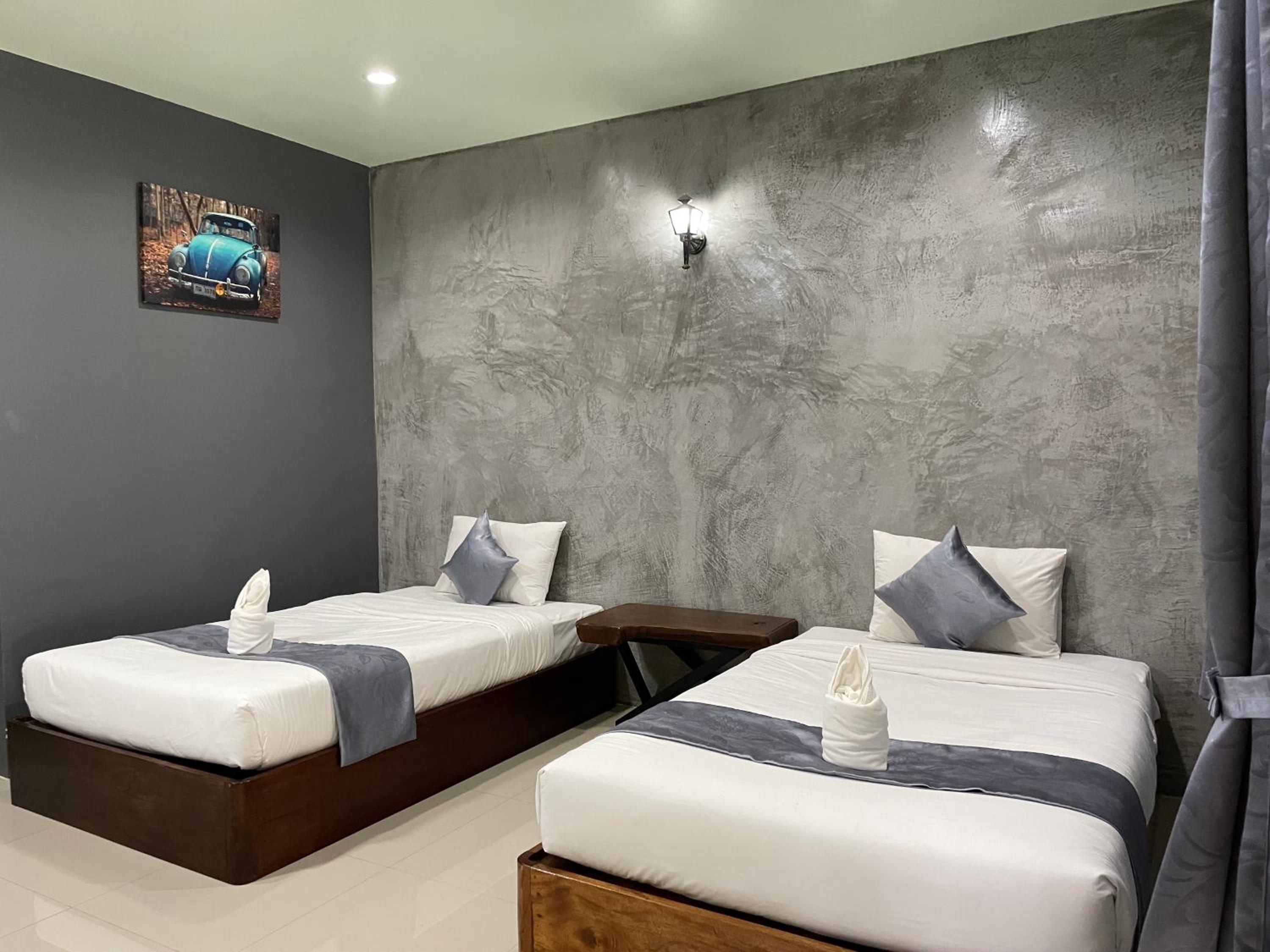 Twin Room - Photo 1