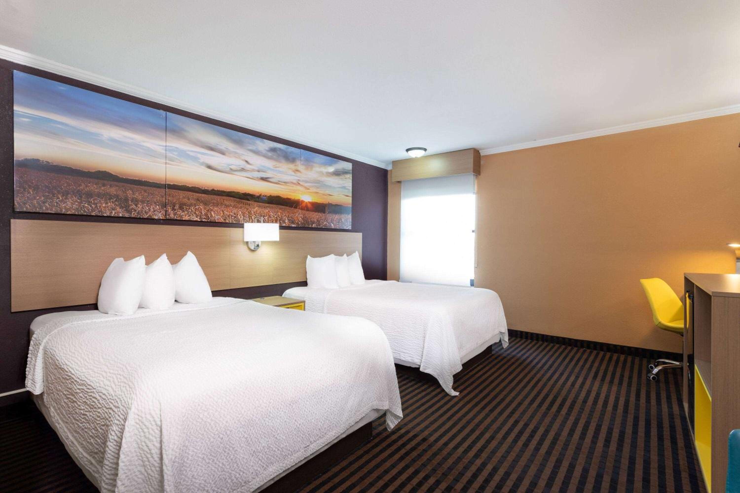 Double Room with Two Double Beds - Non-Smoking photo 2