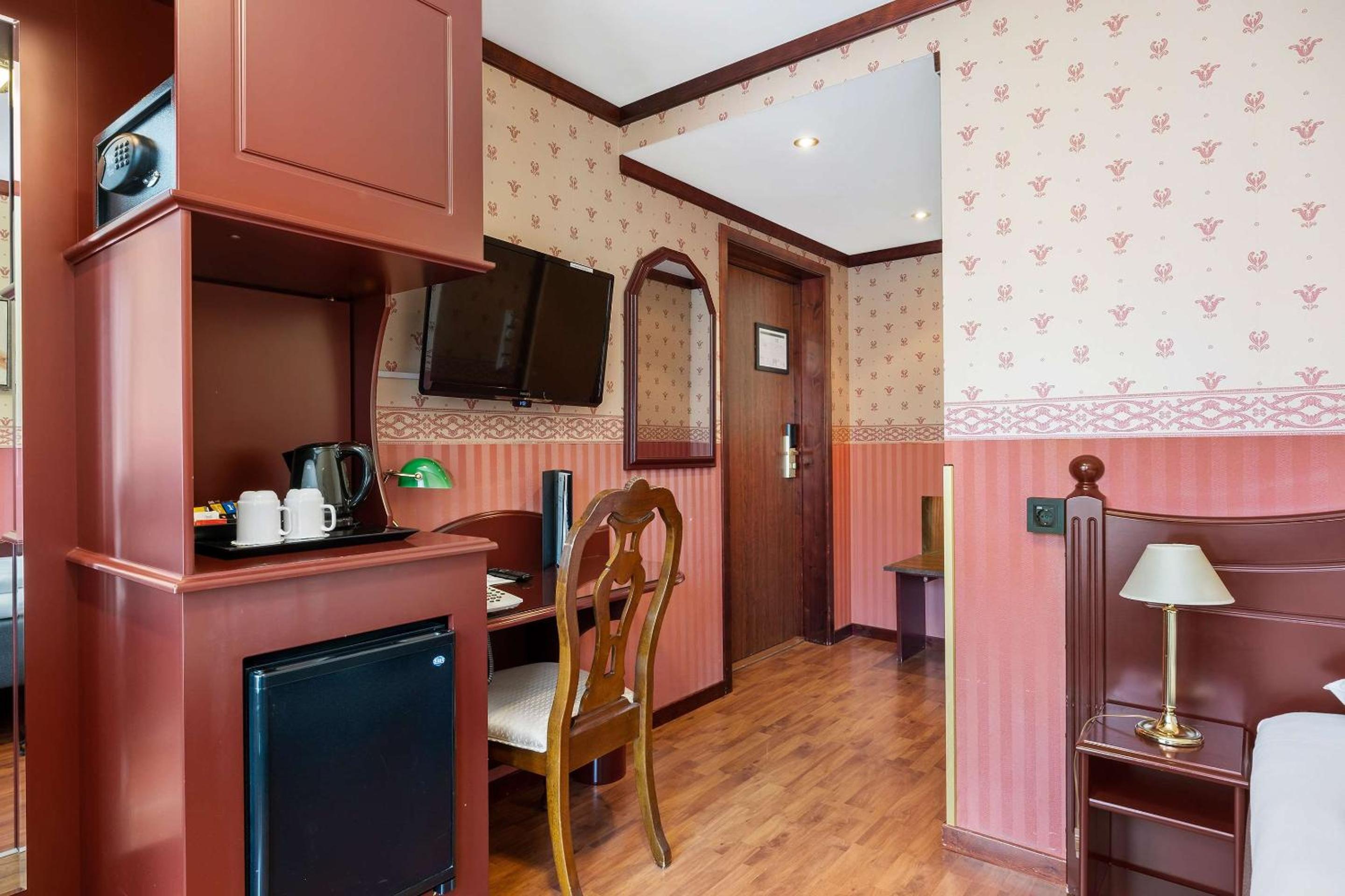 Single Room photo 2
