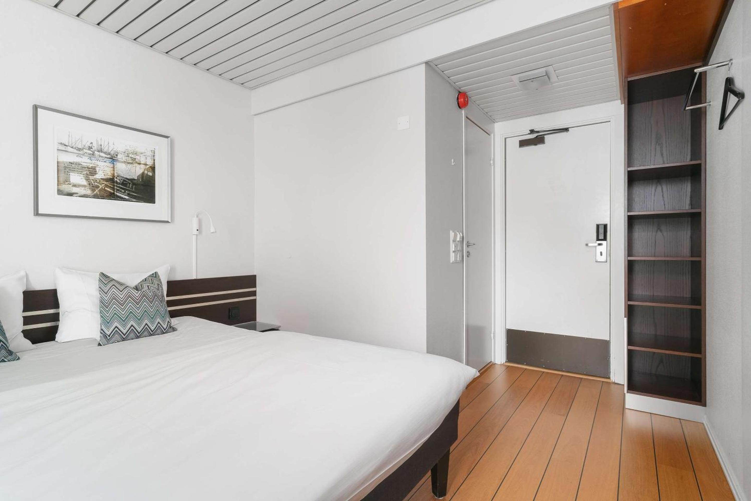 Standard Double Room - Photo 3