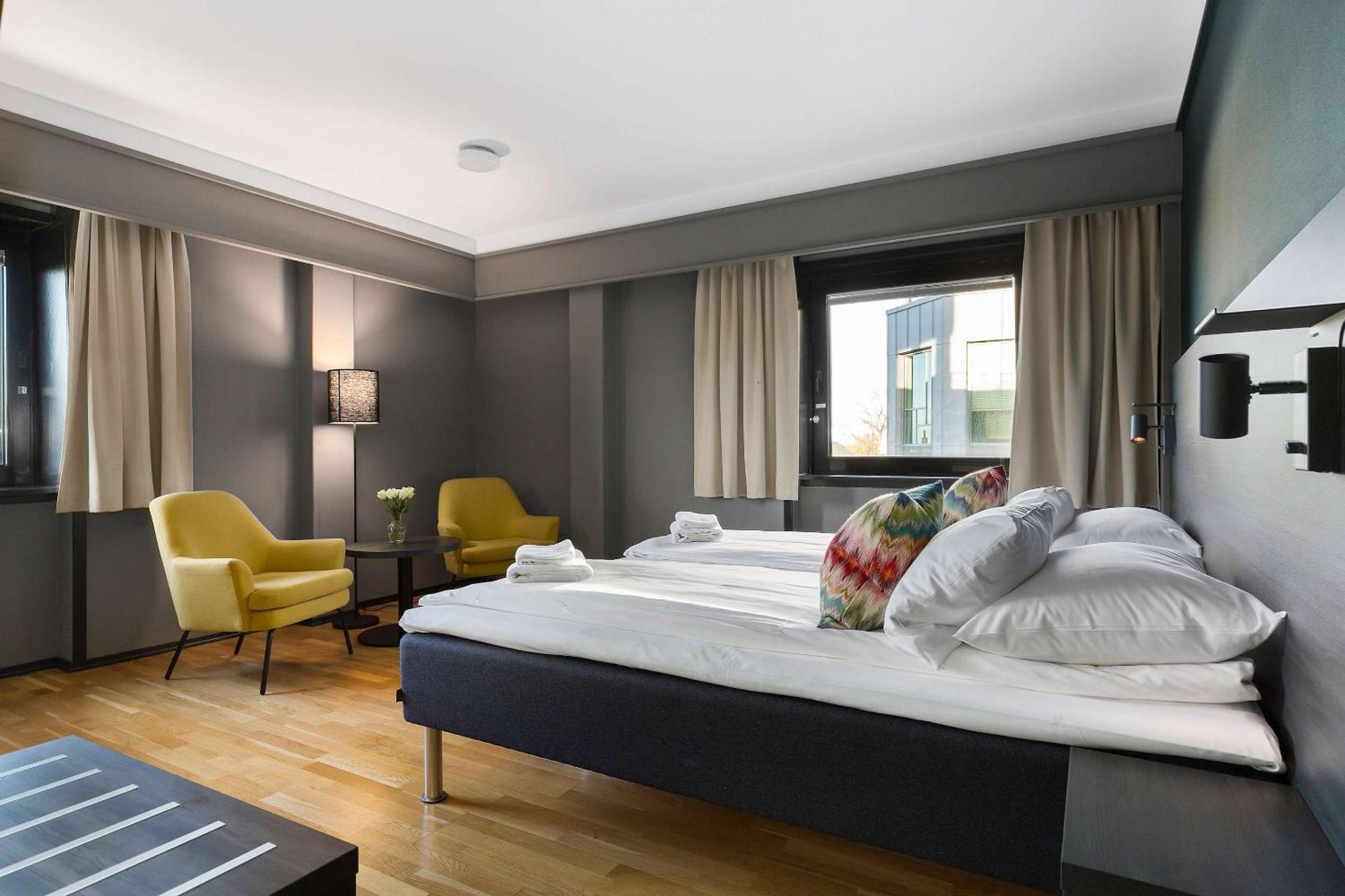 Standard Twin Room - Photo 18