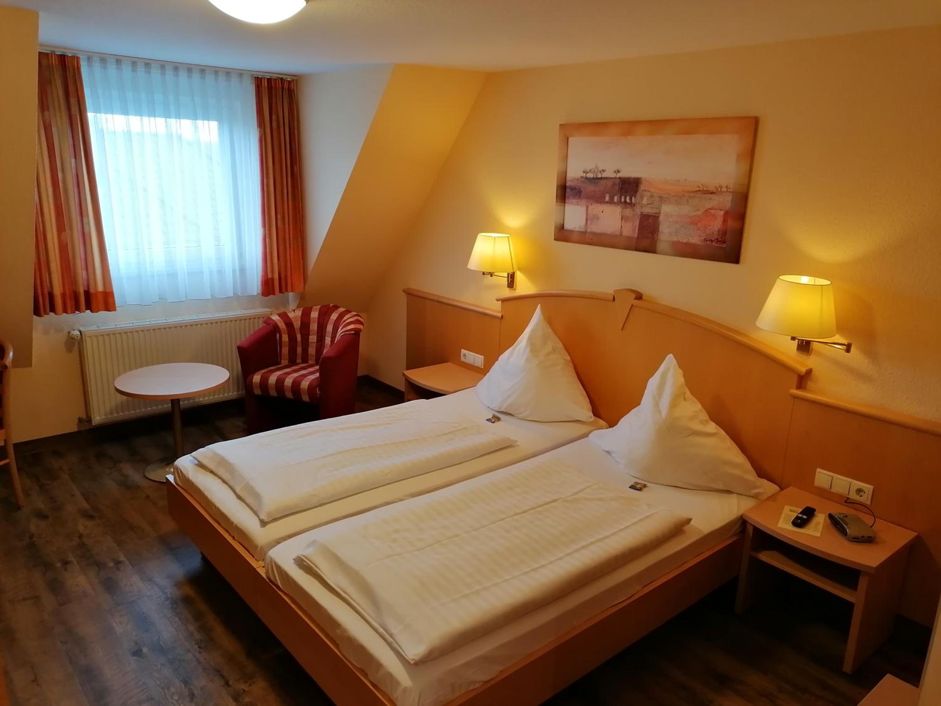 Standard Double Room - Photo 6