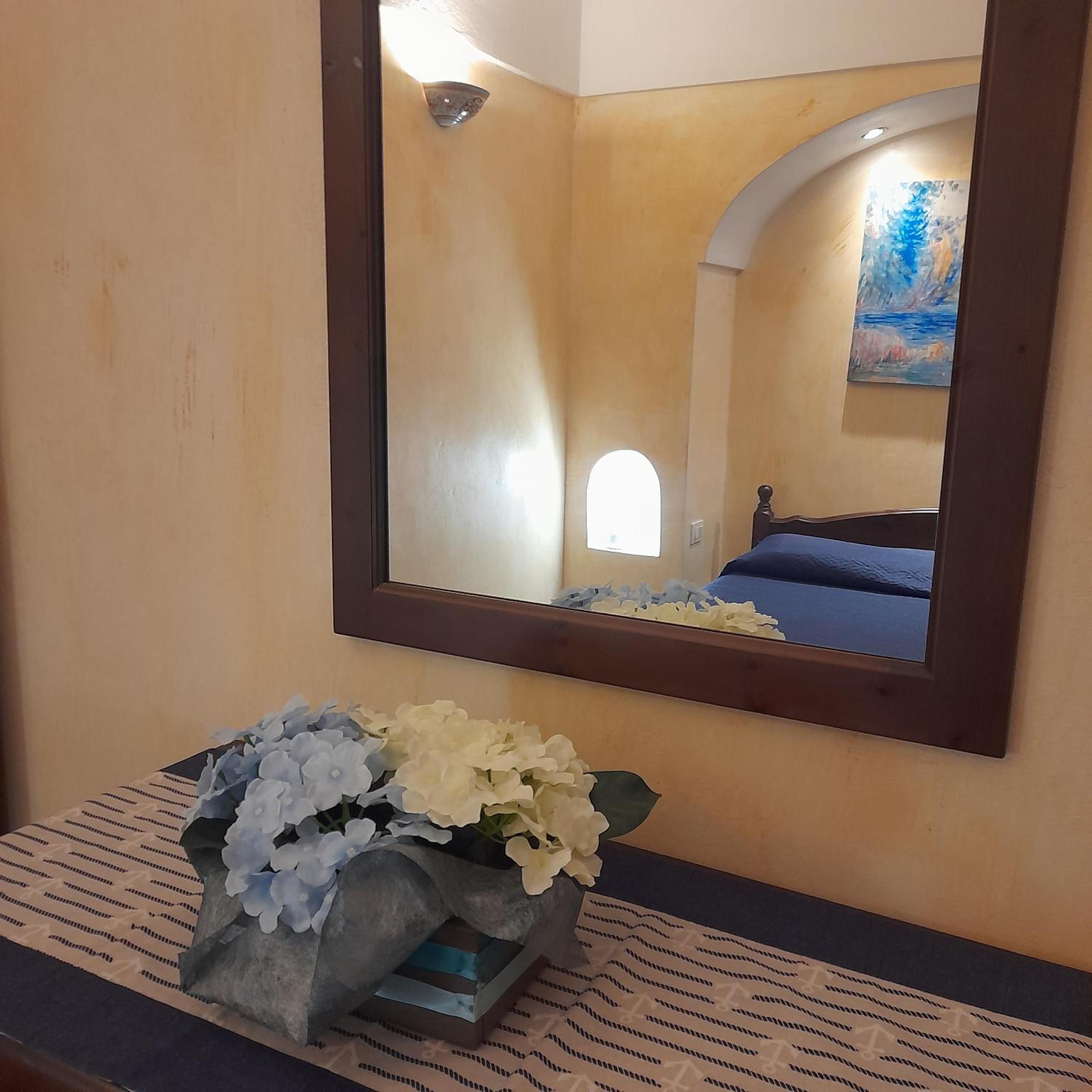 Studio Apartment photo 1