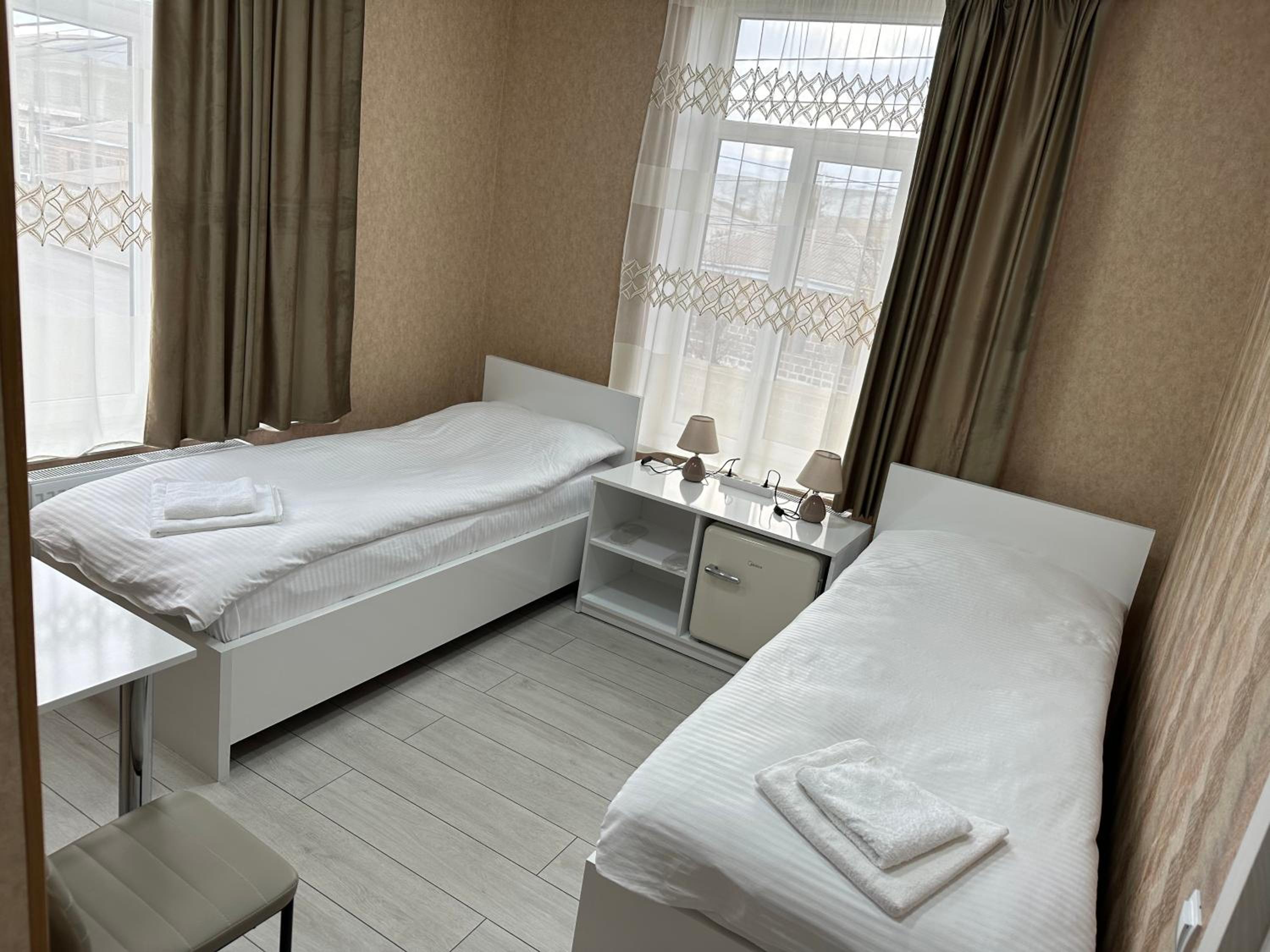 Budget Twin Room photo 2