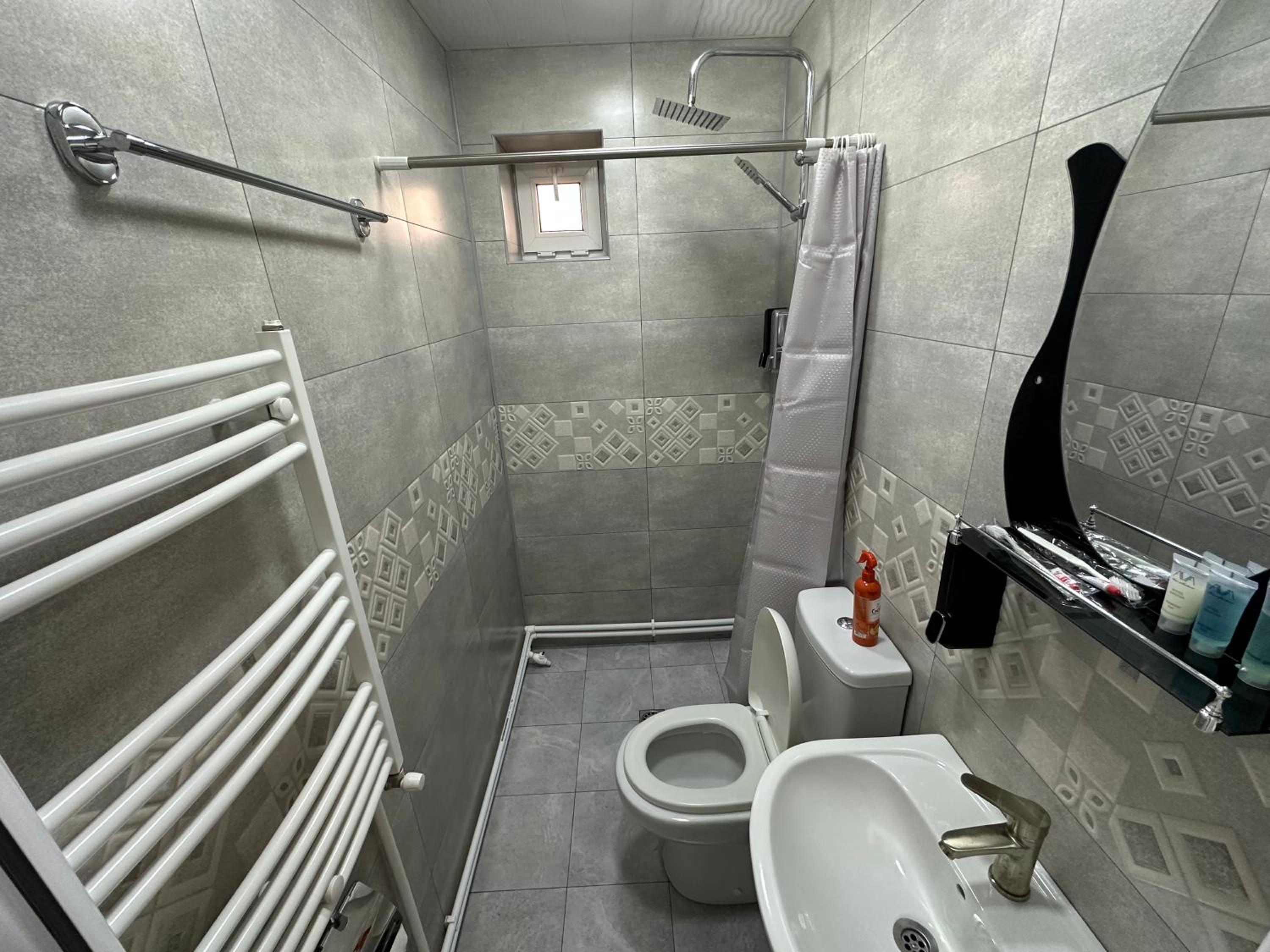 Budget Twin Room photo 3