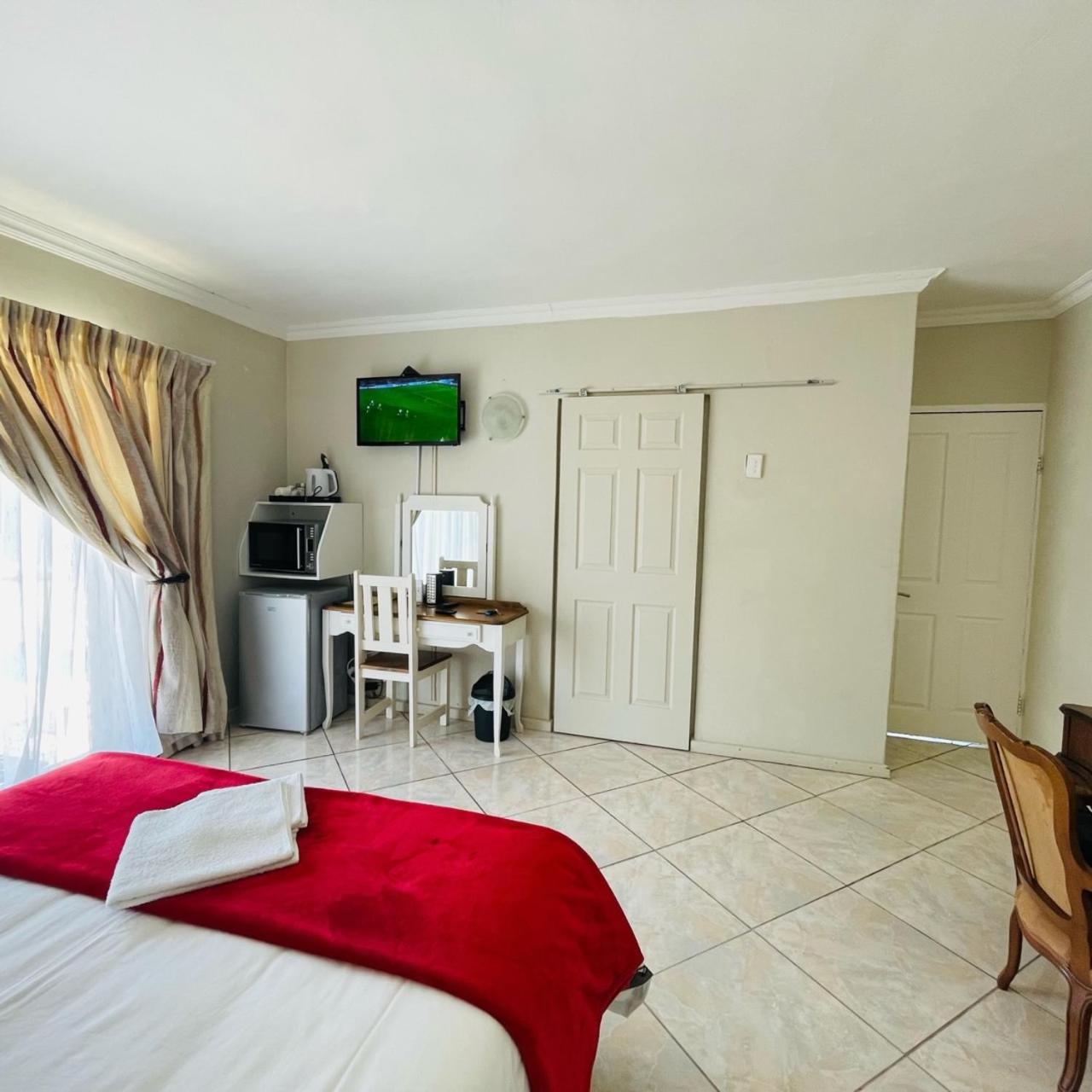 Deluxe Double Room photo 2