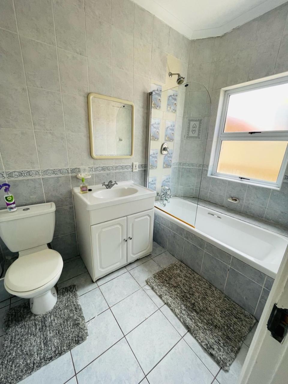Standard Double Room - Photo 2