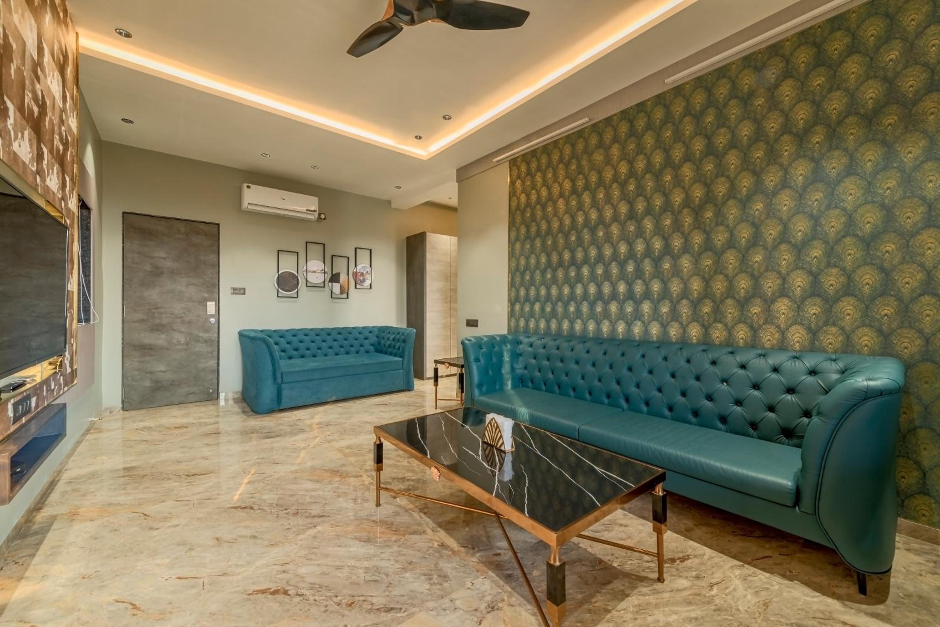 Villa with Private Pool - Photo 35
