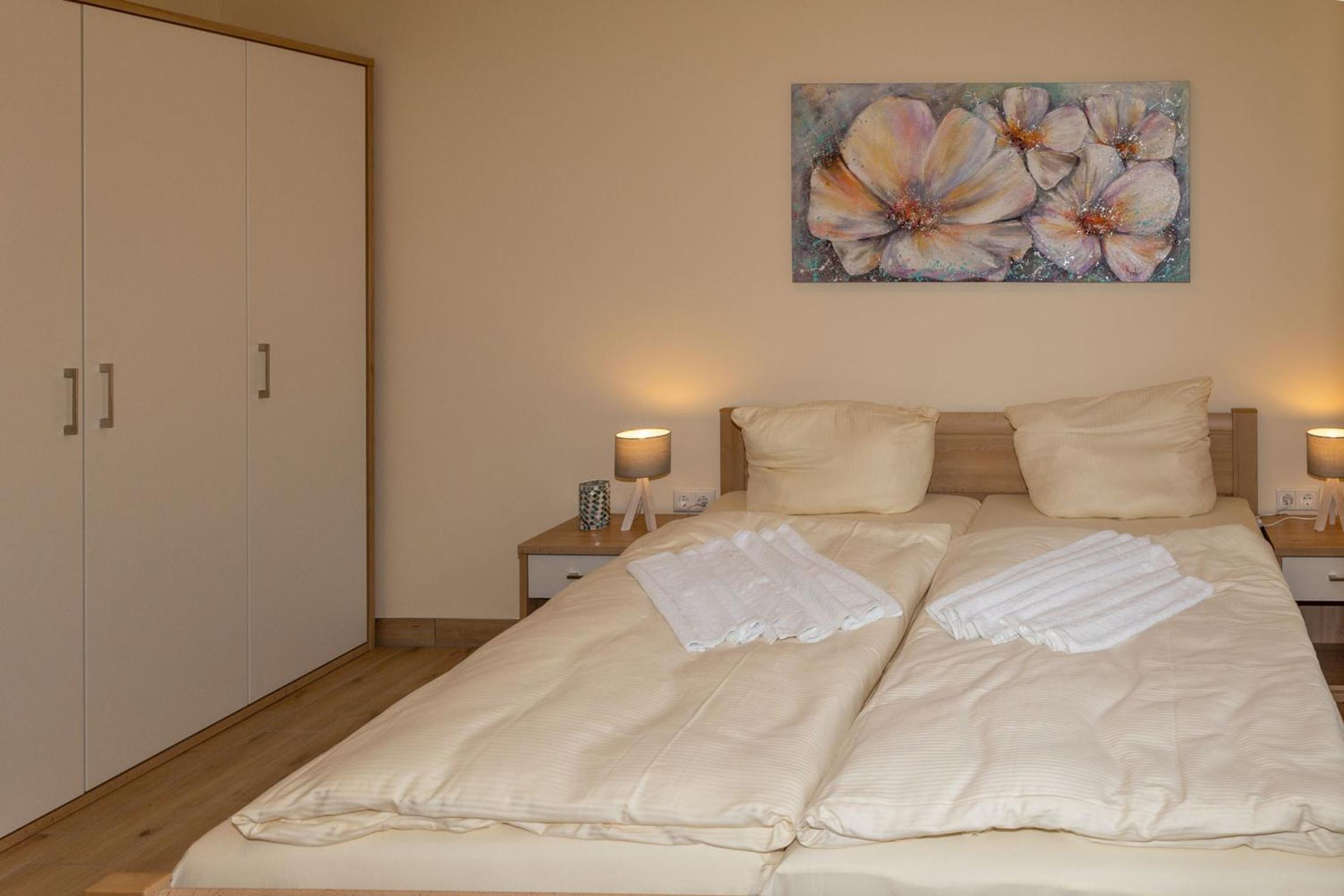 Apartment photo 3