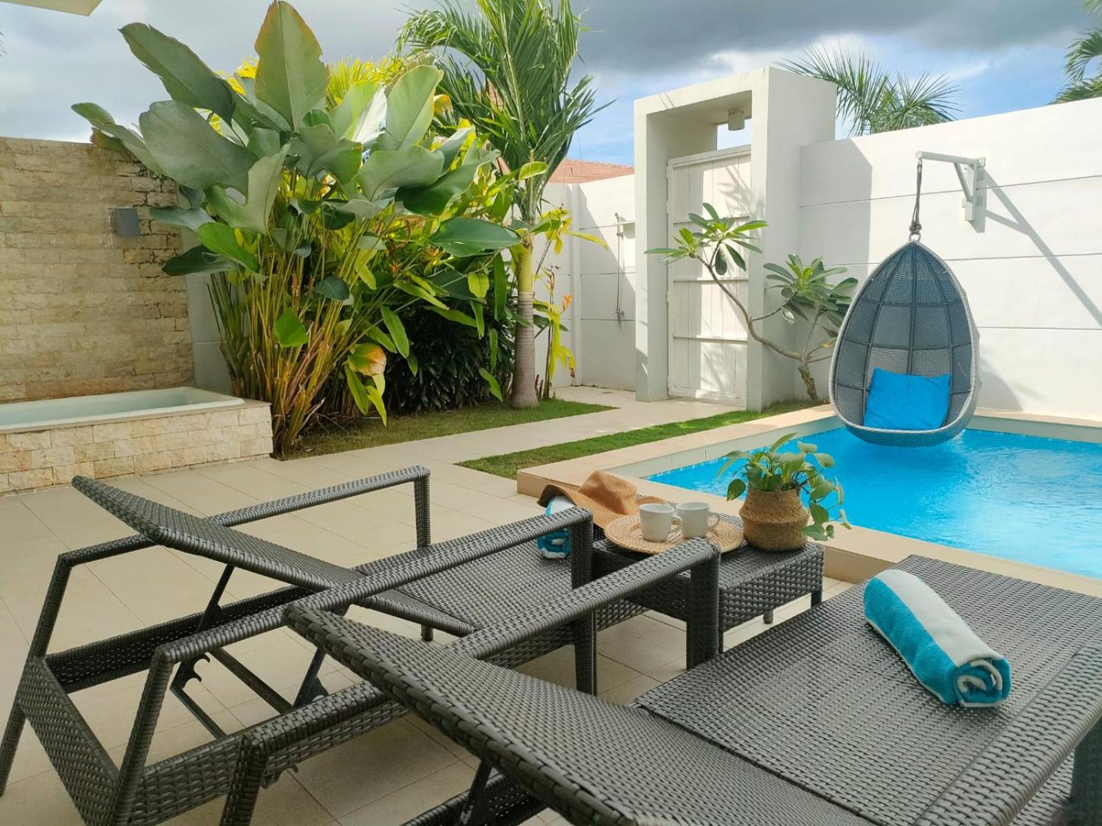 One-Bedroom Villa with Private Pool - Photo 54