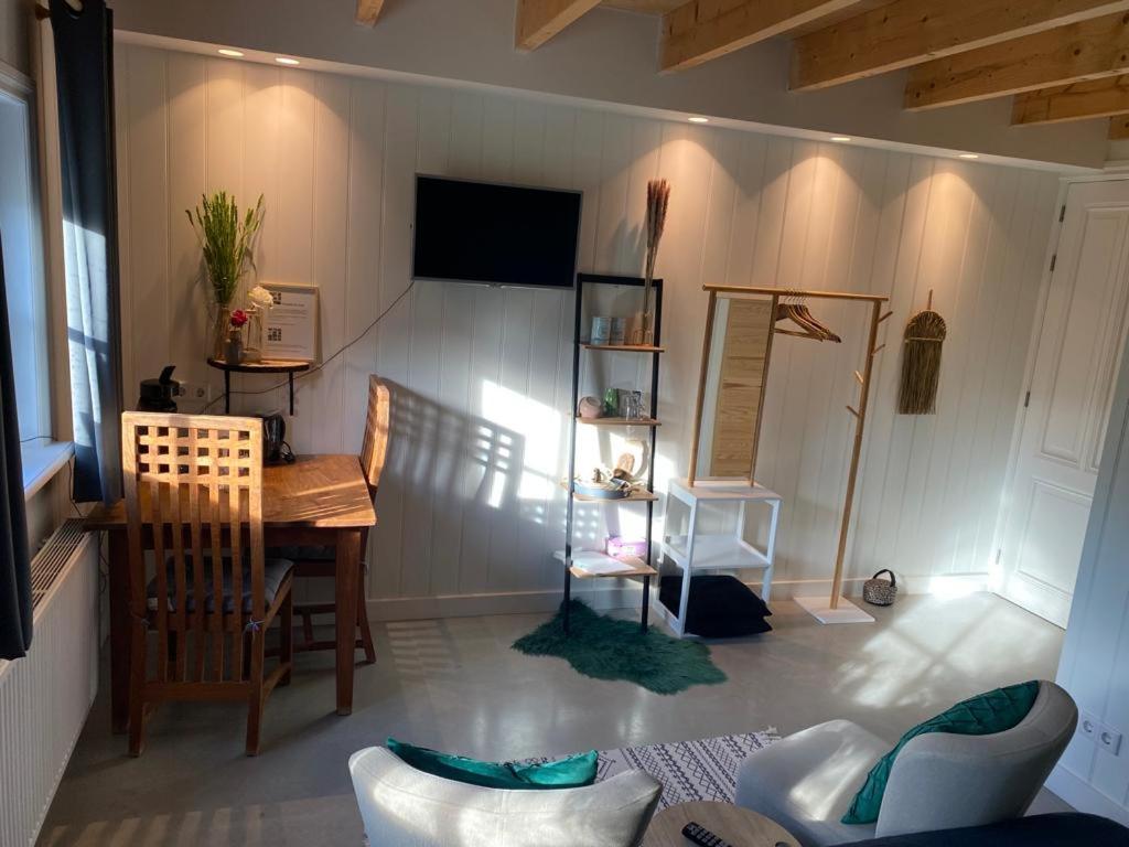 Double Room with Private Bathroom photo 3