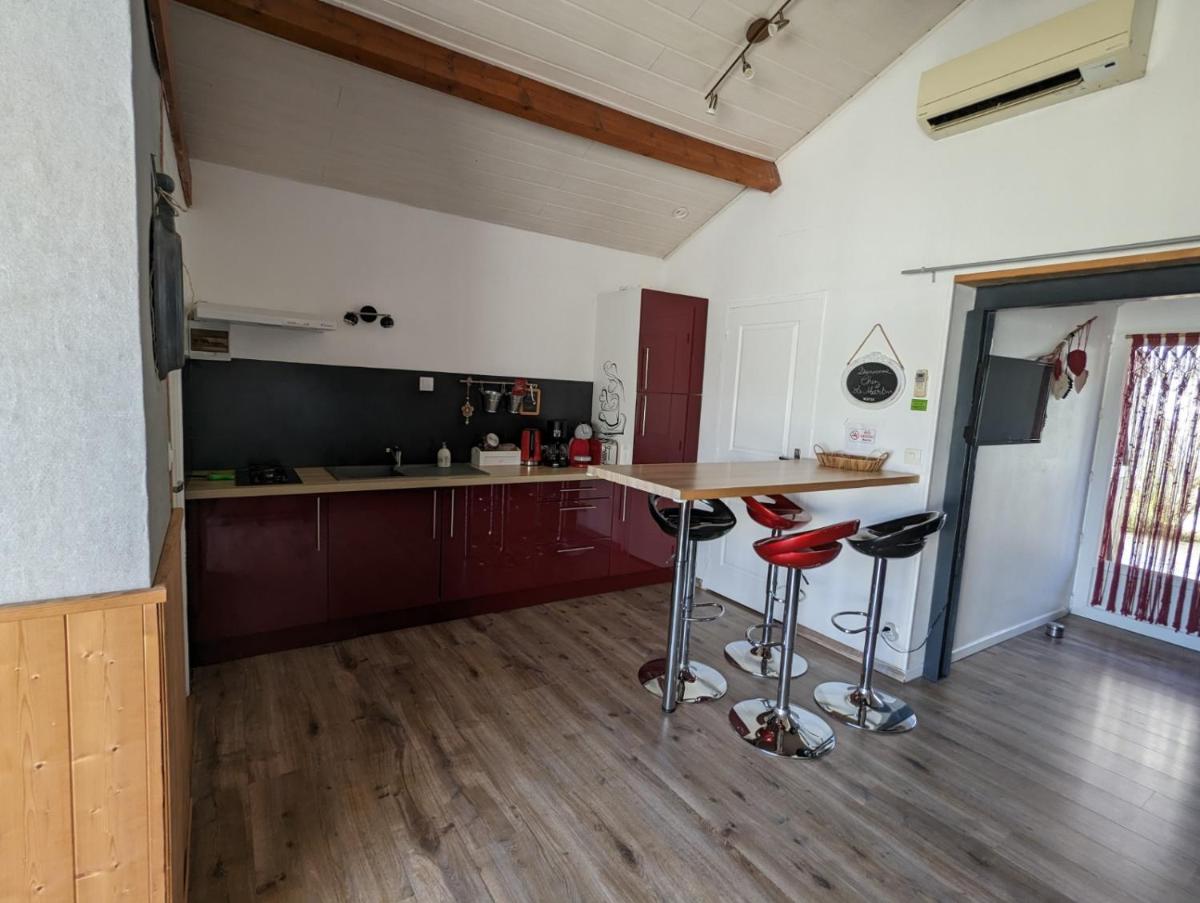 One-Bedroom House photo 2