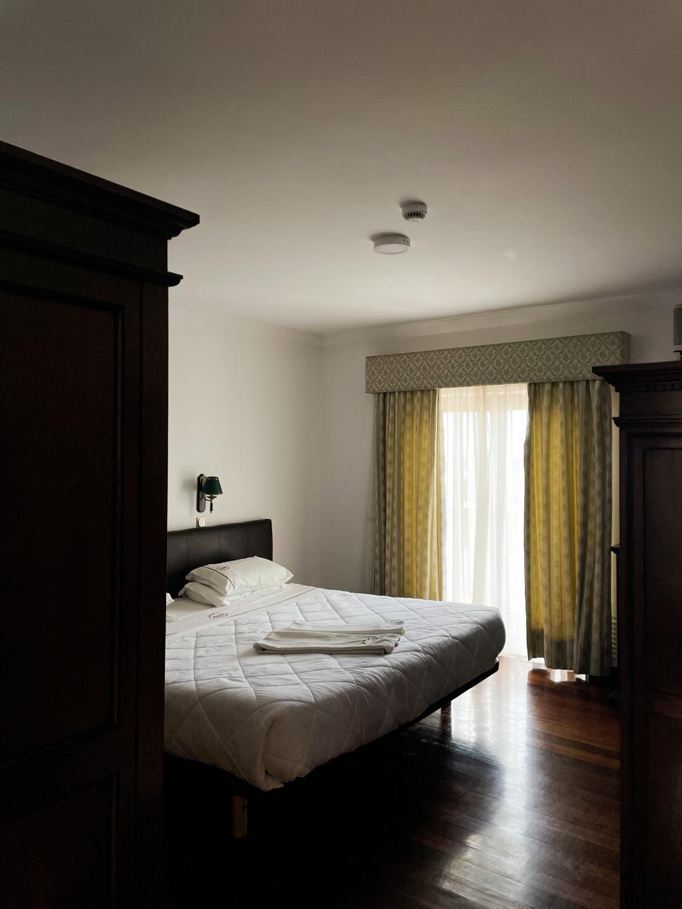Suite with Spa Bath - Photo 1