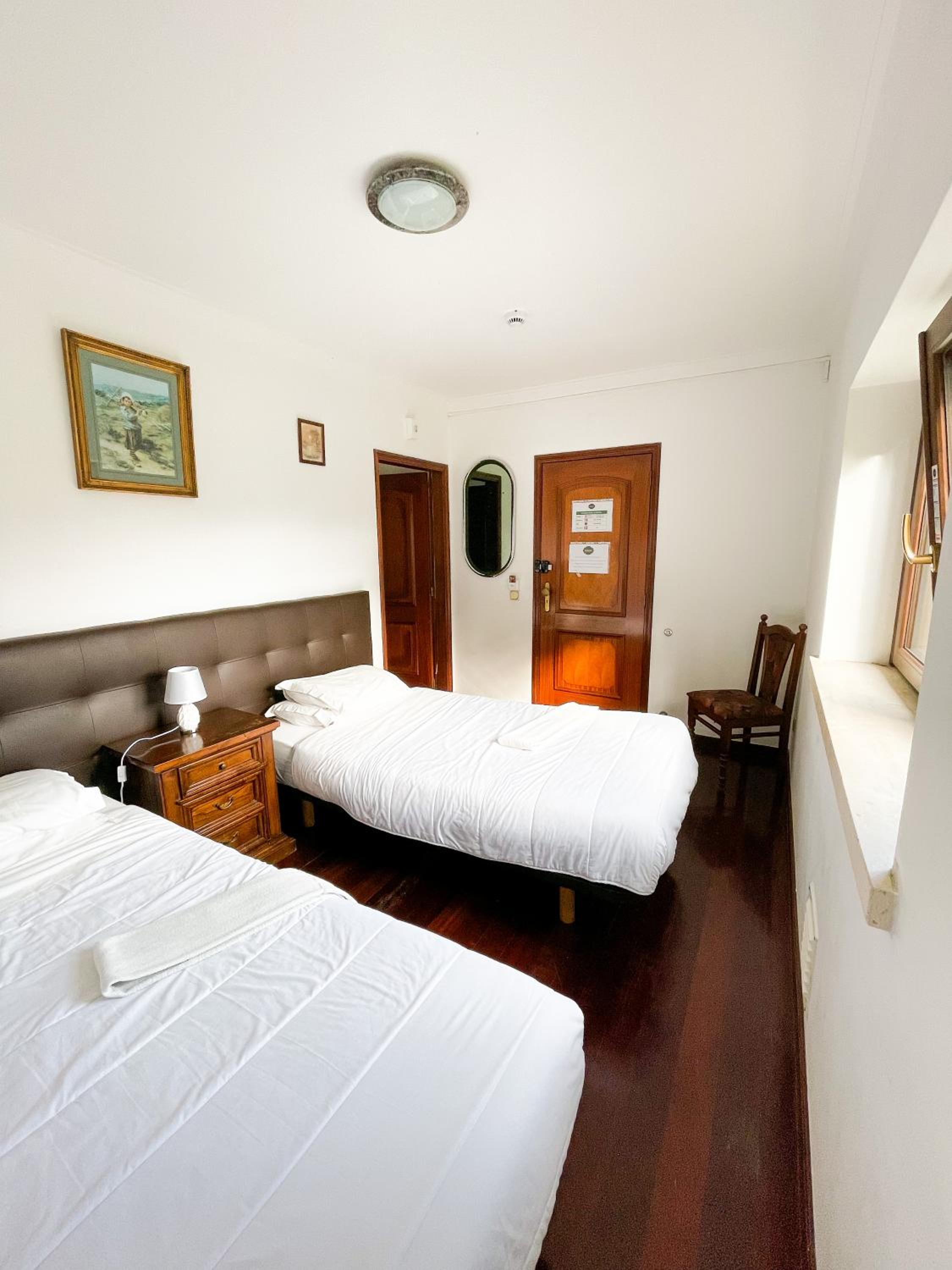Suite with Spa Bath - Photo 12