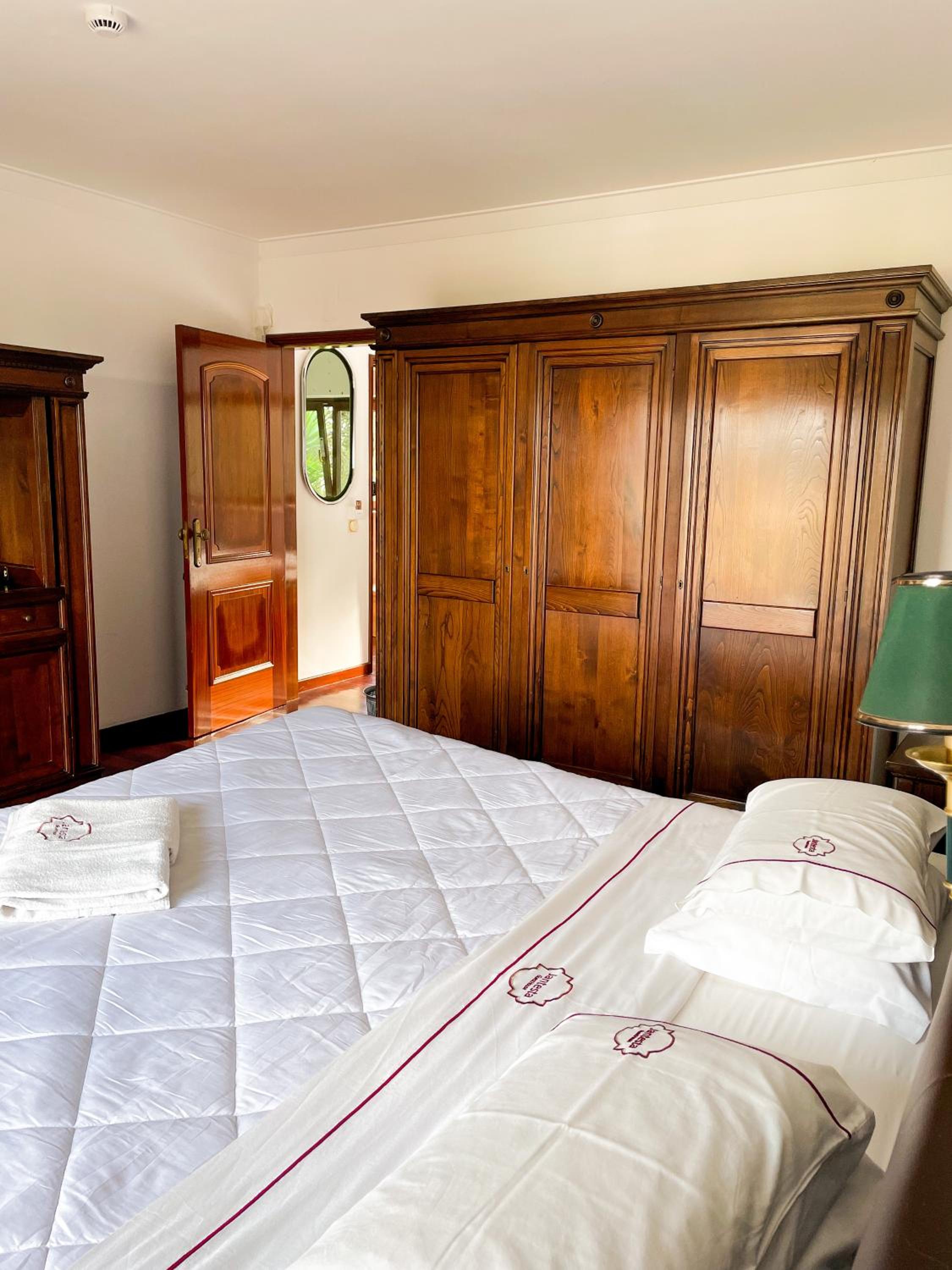 Suite with Spa Bath - Photo 15