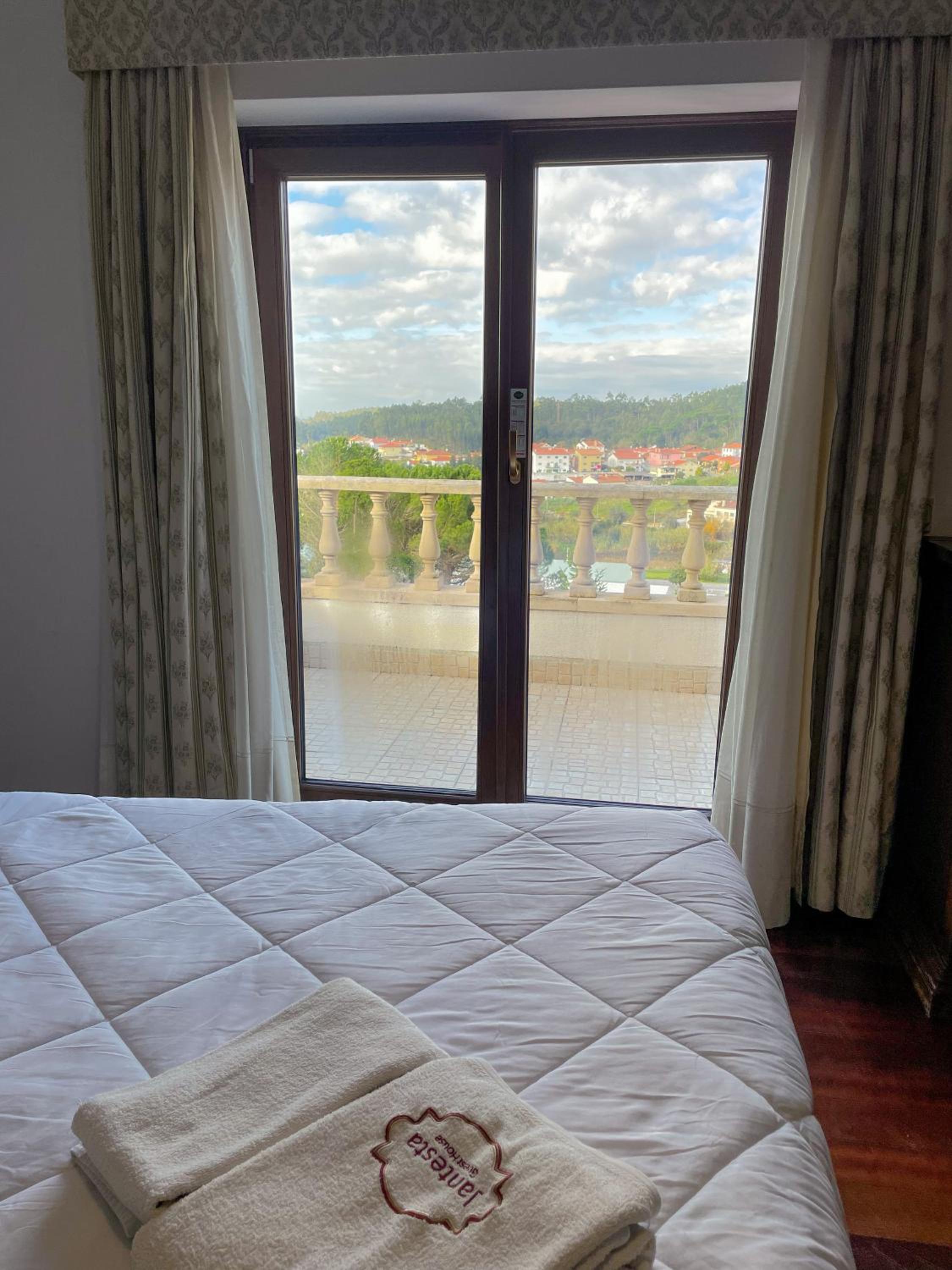 Suite with Spa Bath - Photo 6