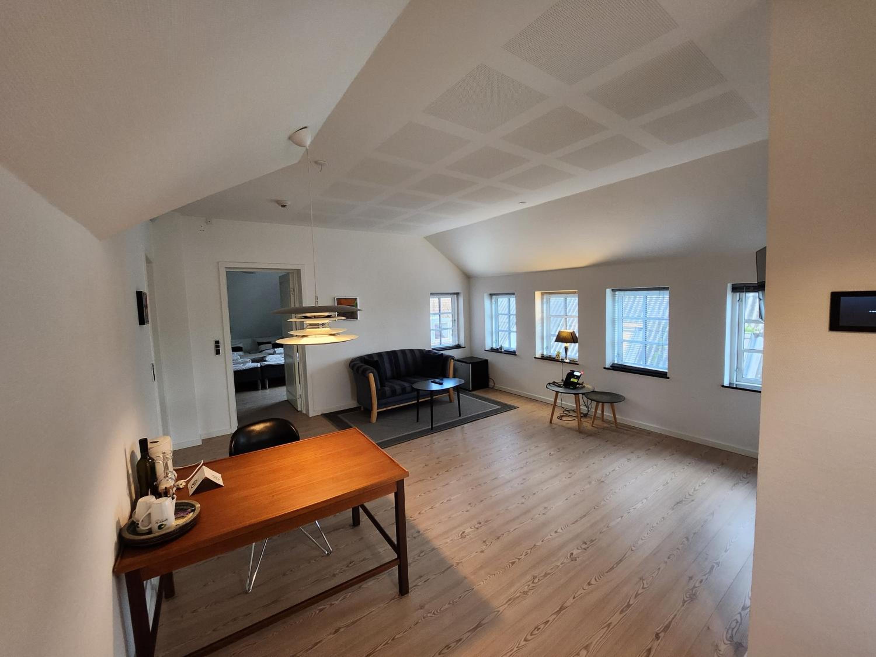 Apartment photo 2