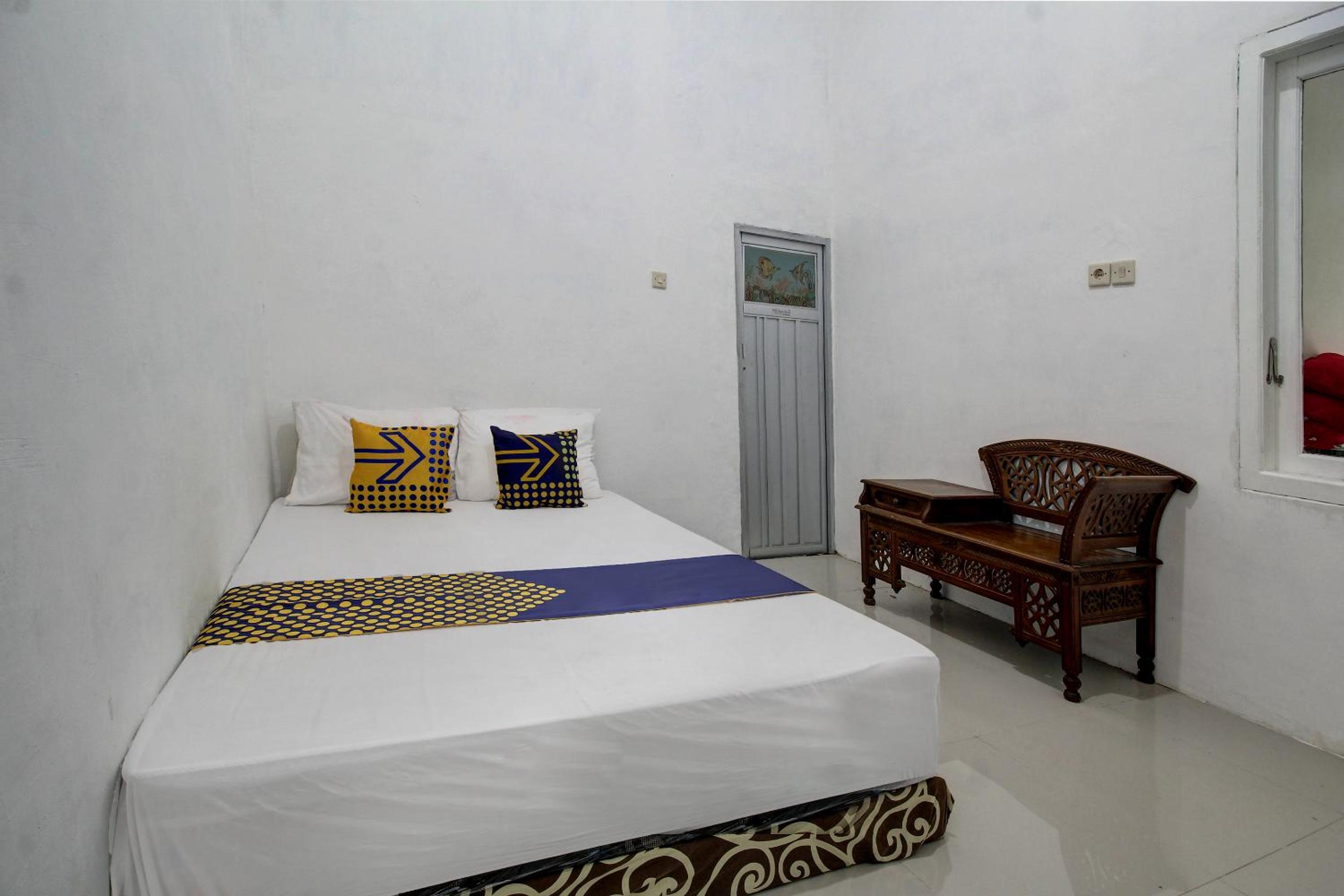 Double Room - Photo 11