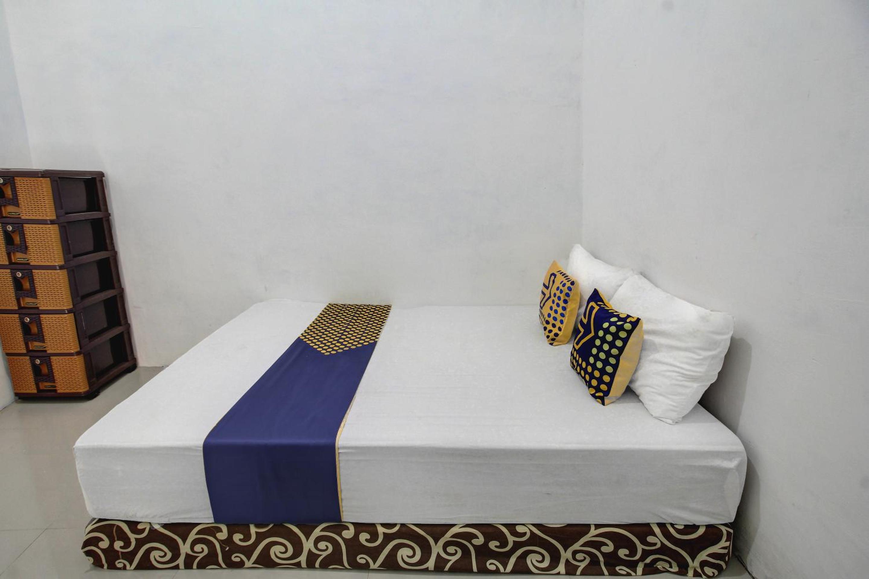 Double Room - Photo 5
