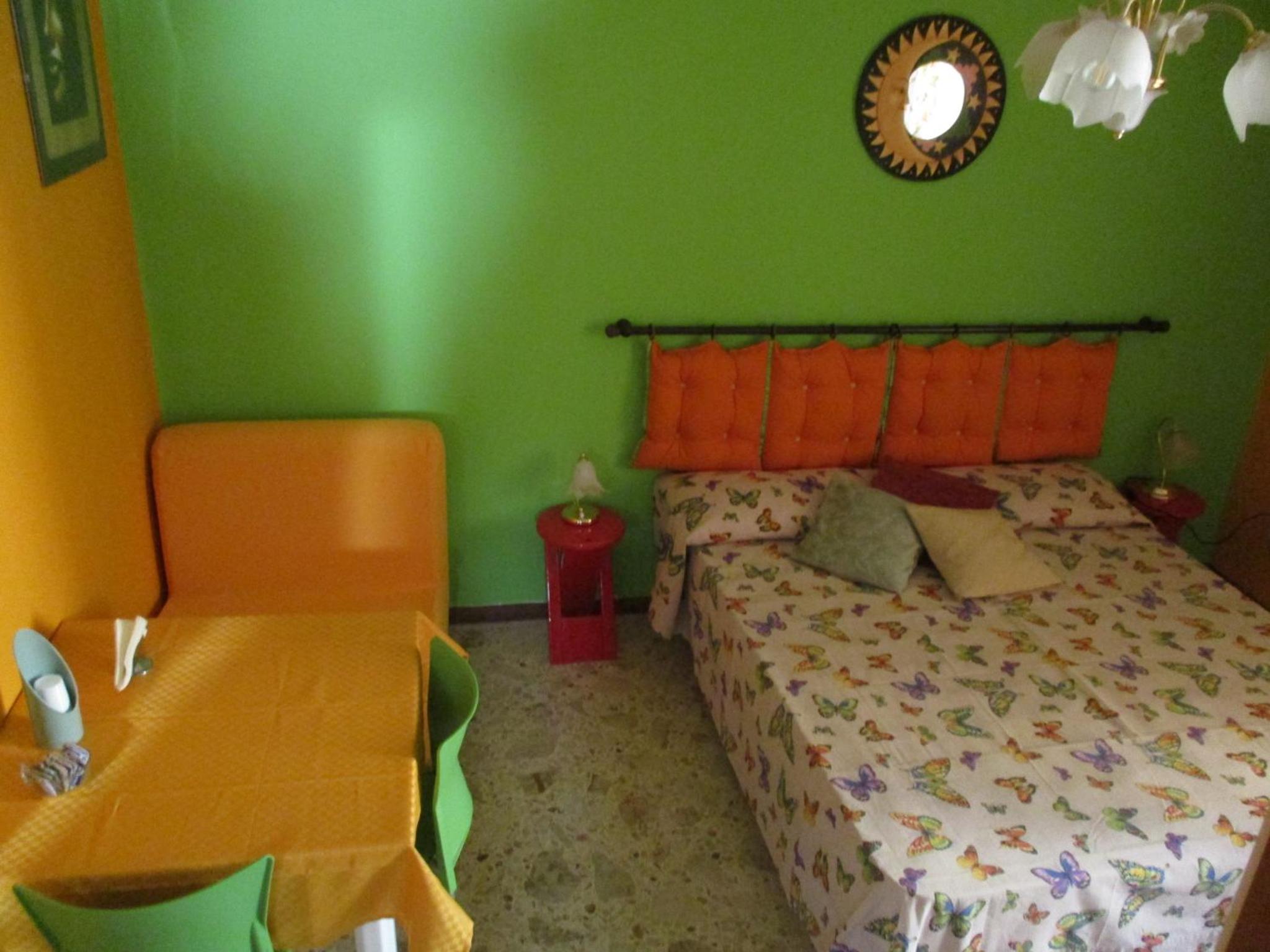 Quadruple Room with Private External Bathroom - Photo 4