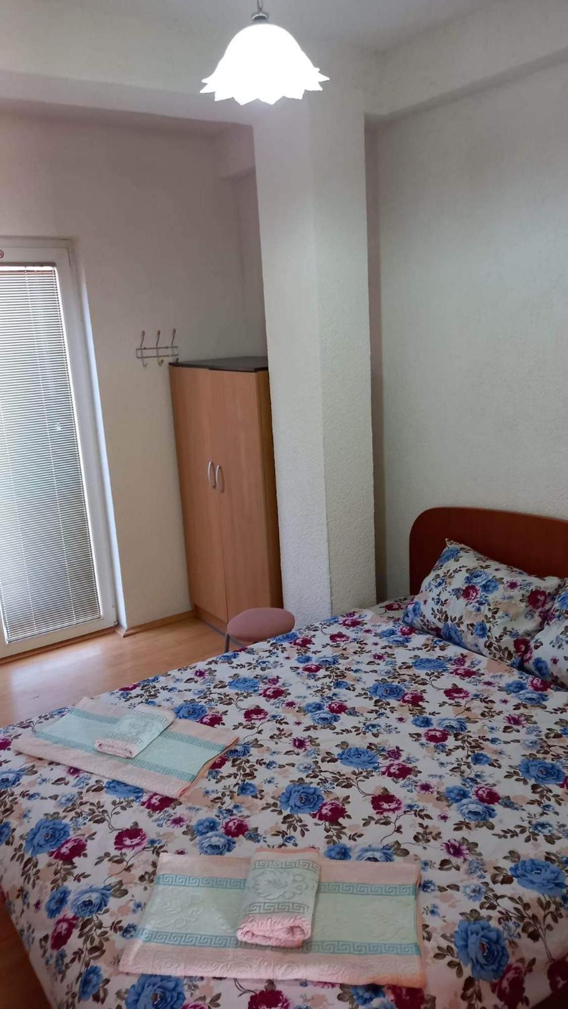 Apartment with Lake View photo 2