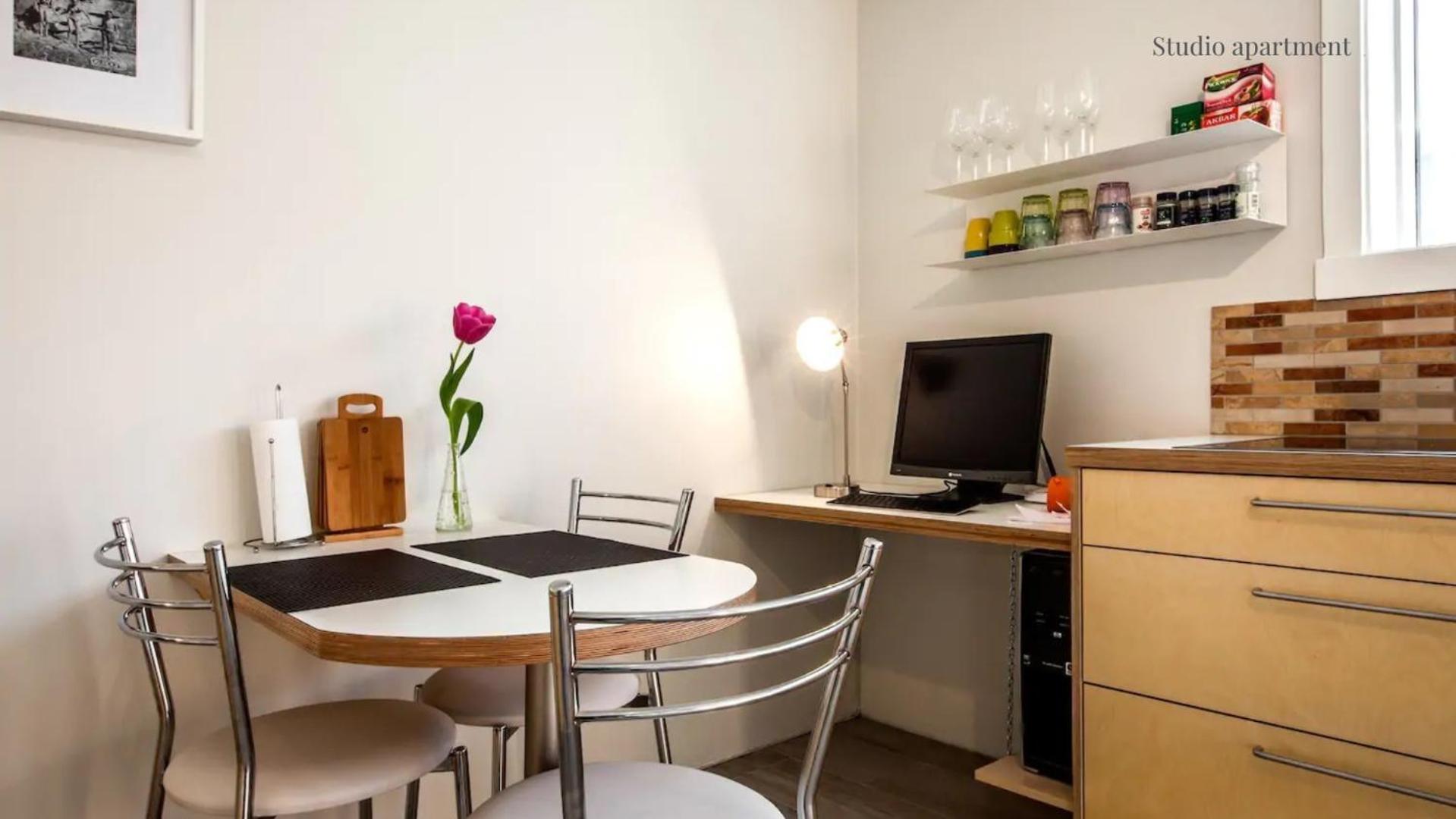 Studio Apartment - Photo 6
