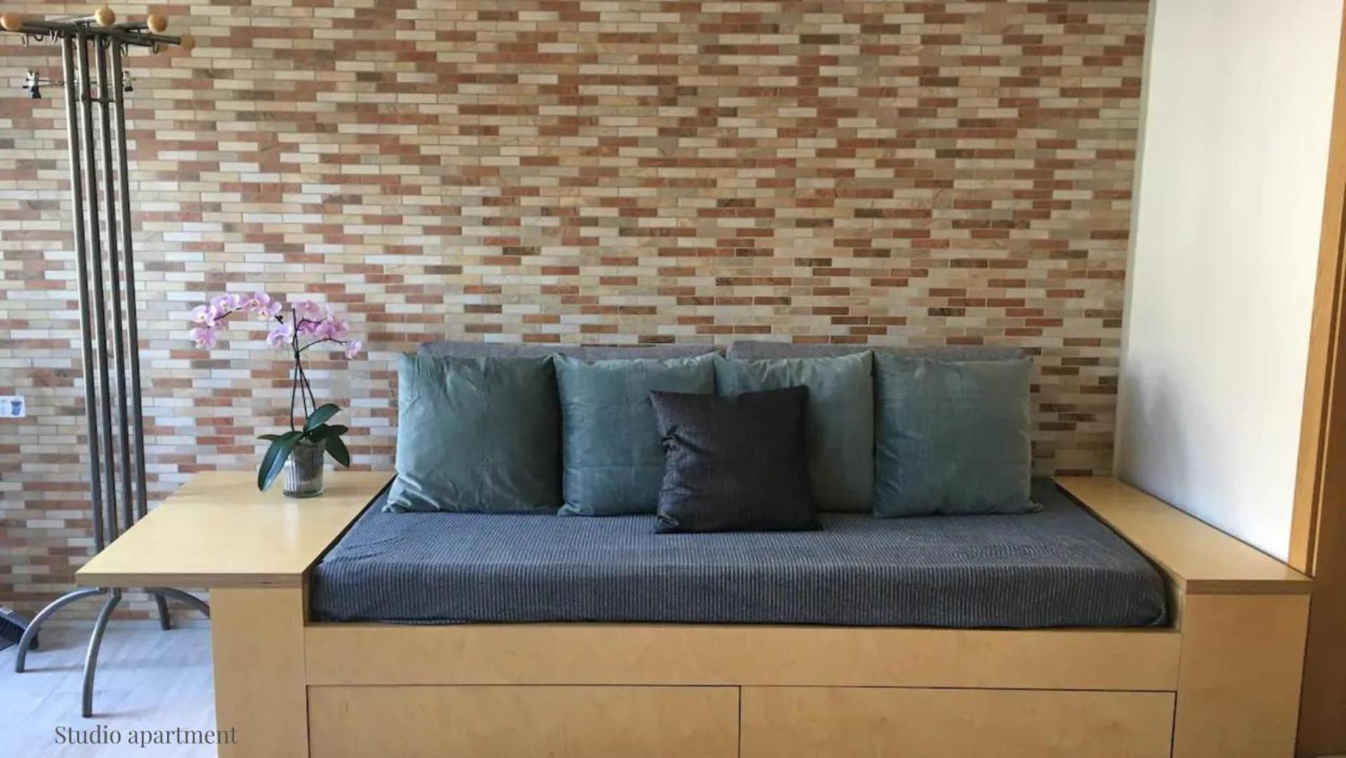Studio Apartment - Photo 8