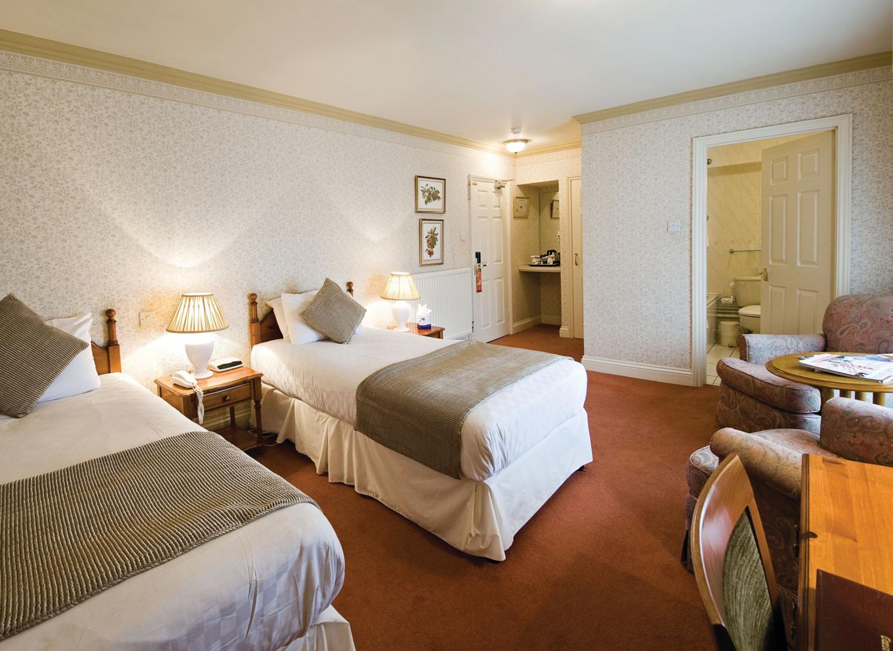 Standard Twin Room