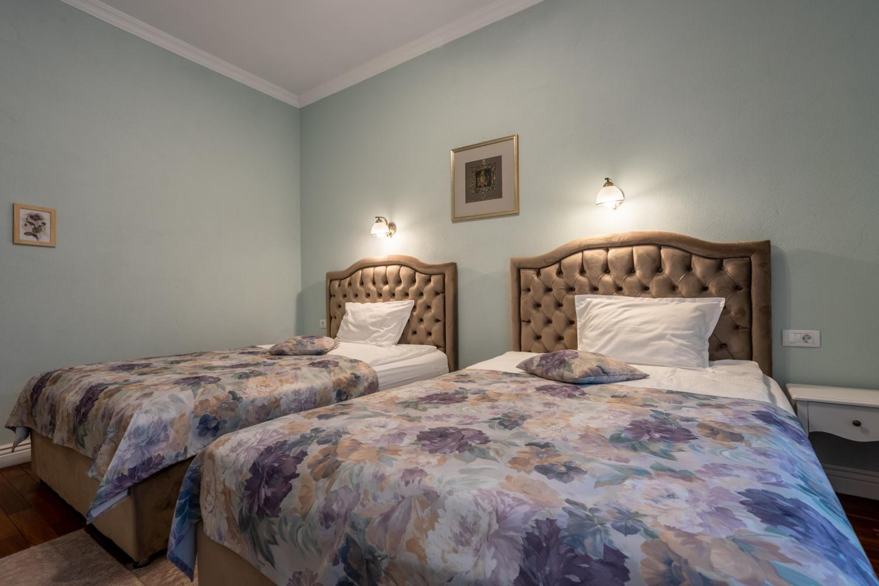 Double or Twin Room - Photo 3