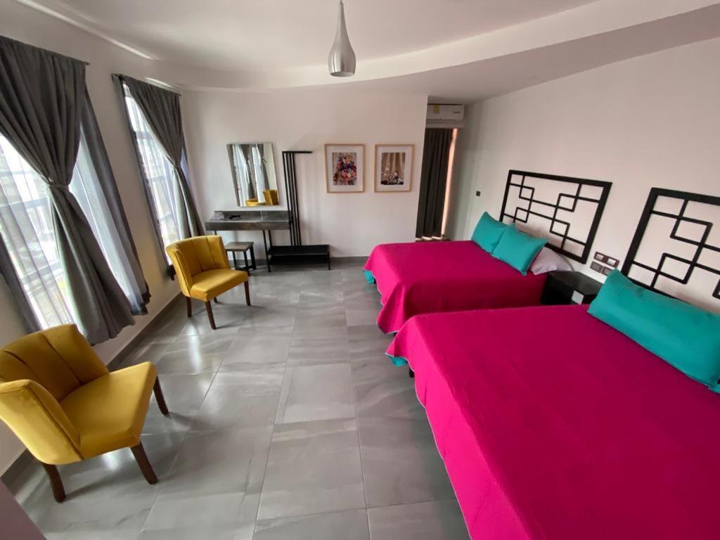 Standard Suite - Photo 10