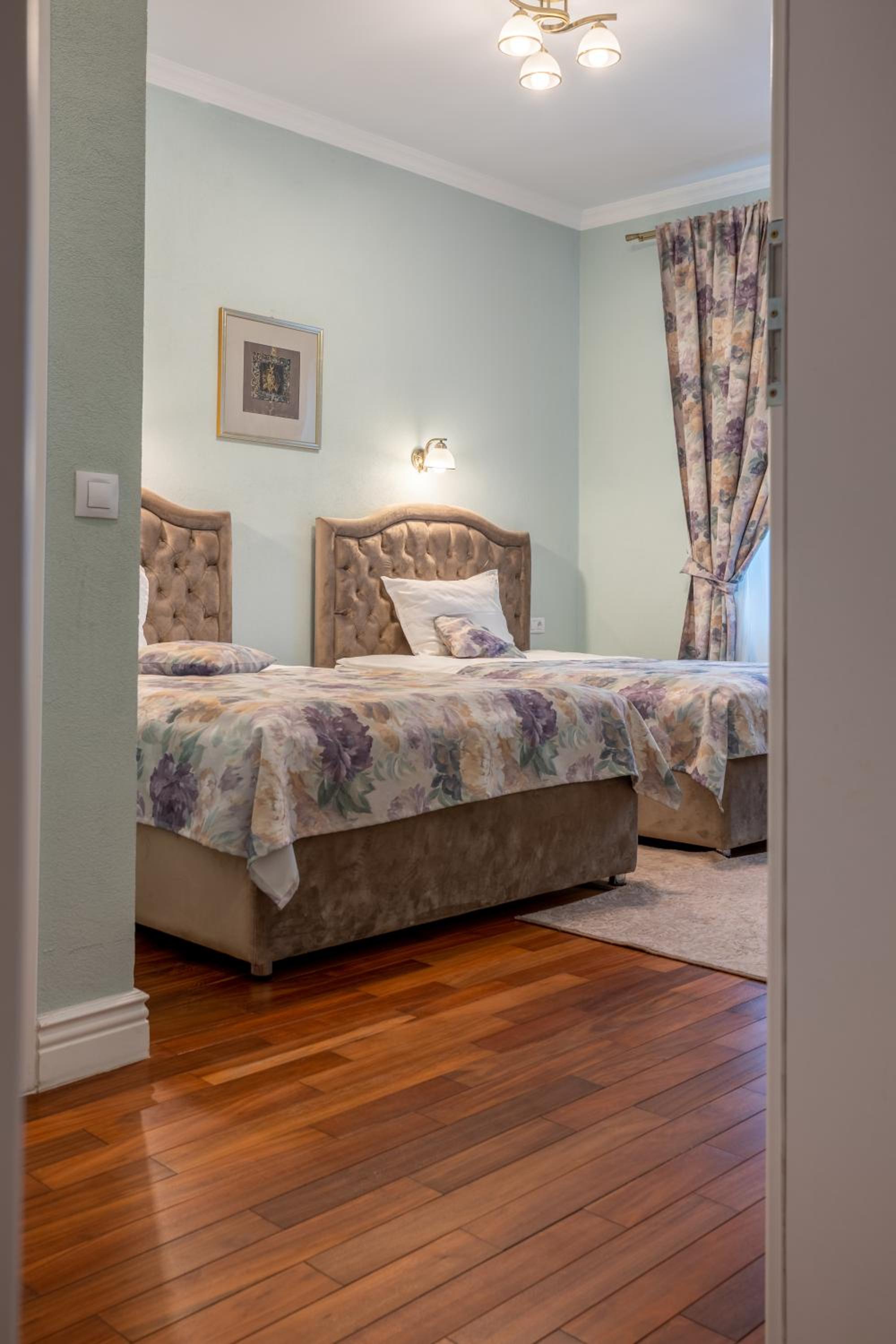 Double or Twin Room - Photo 4