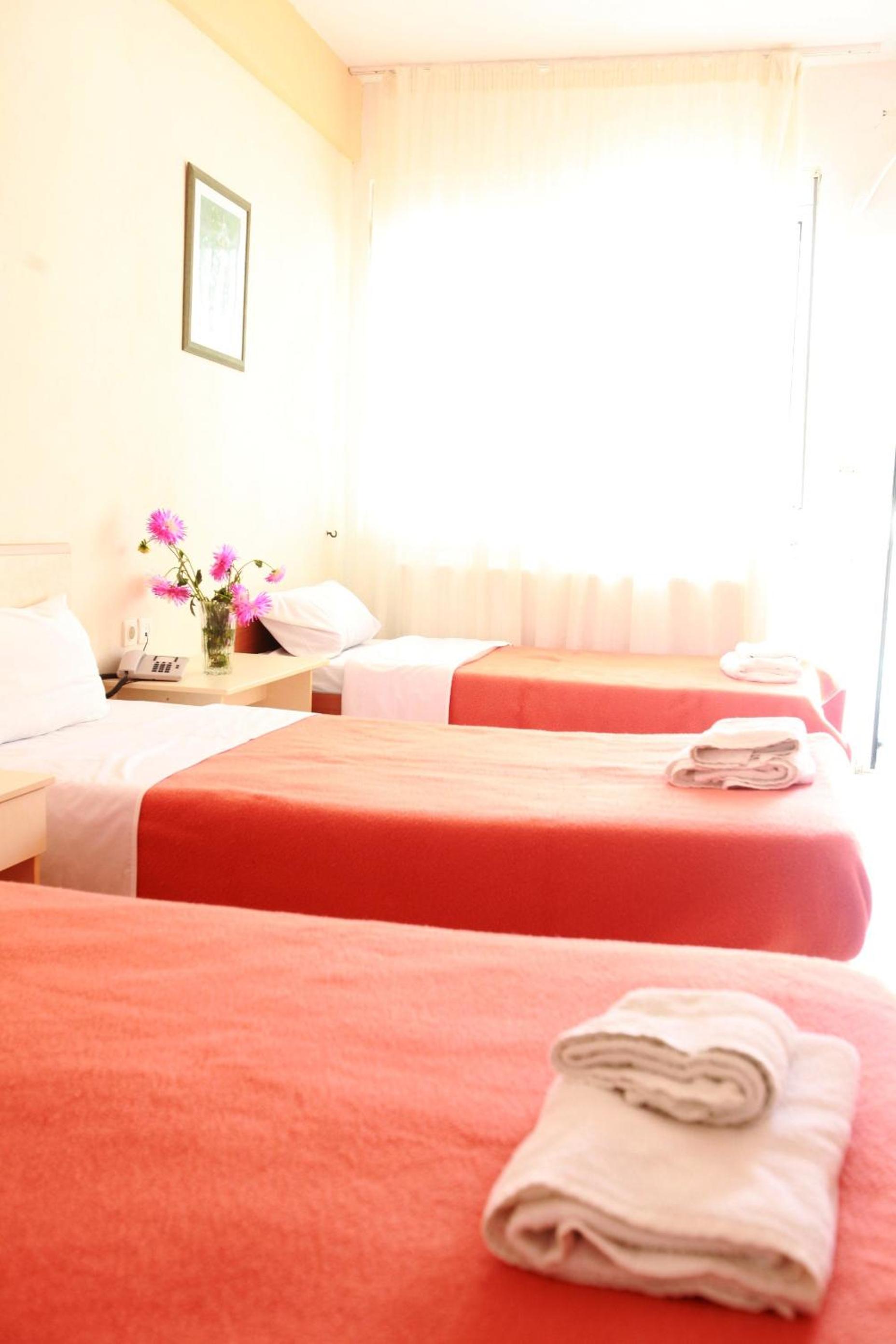 Triple Room - Photo 3