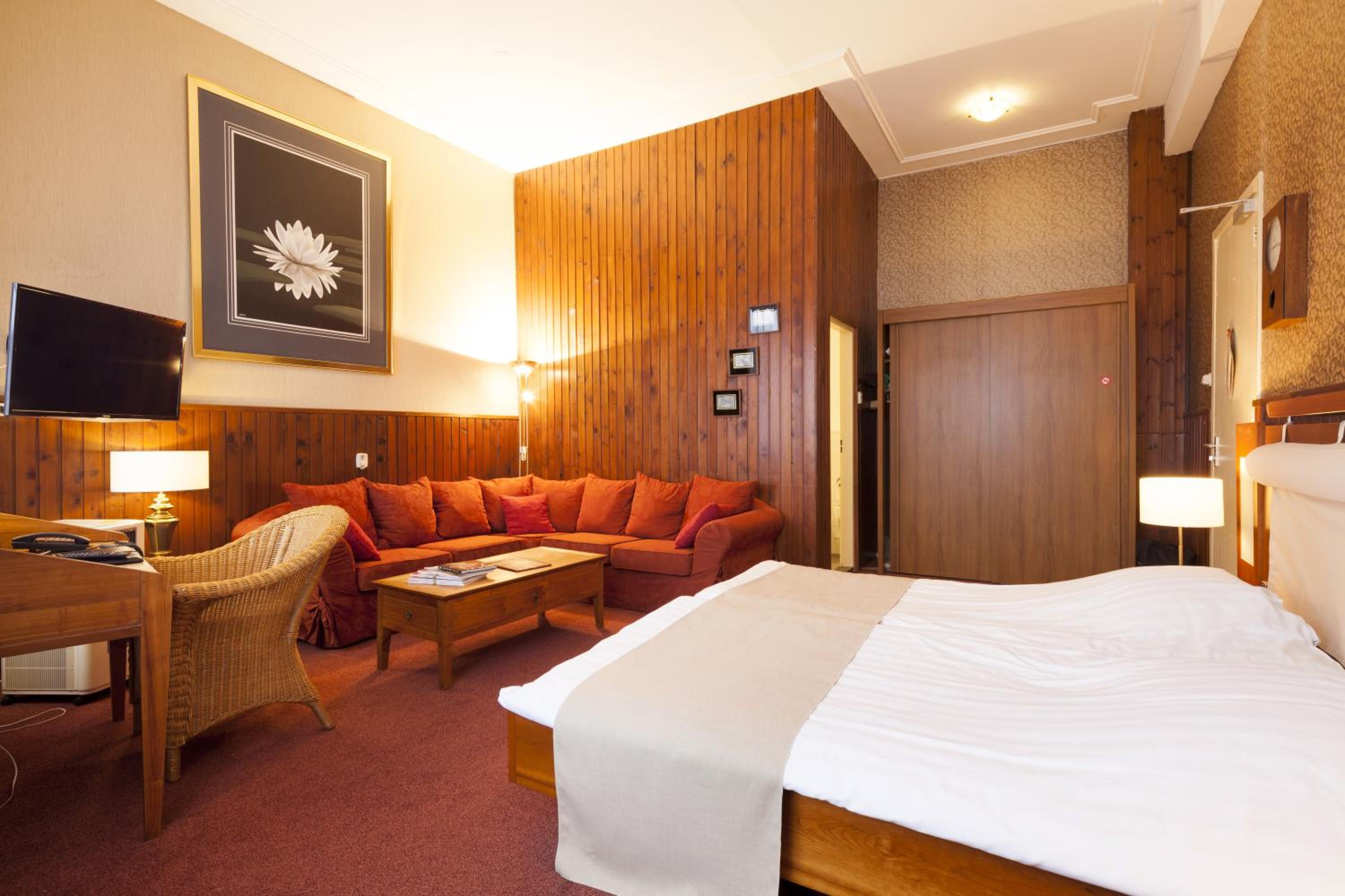 Superior Double Room - Photo 7