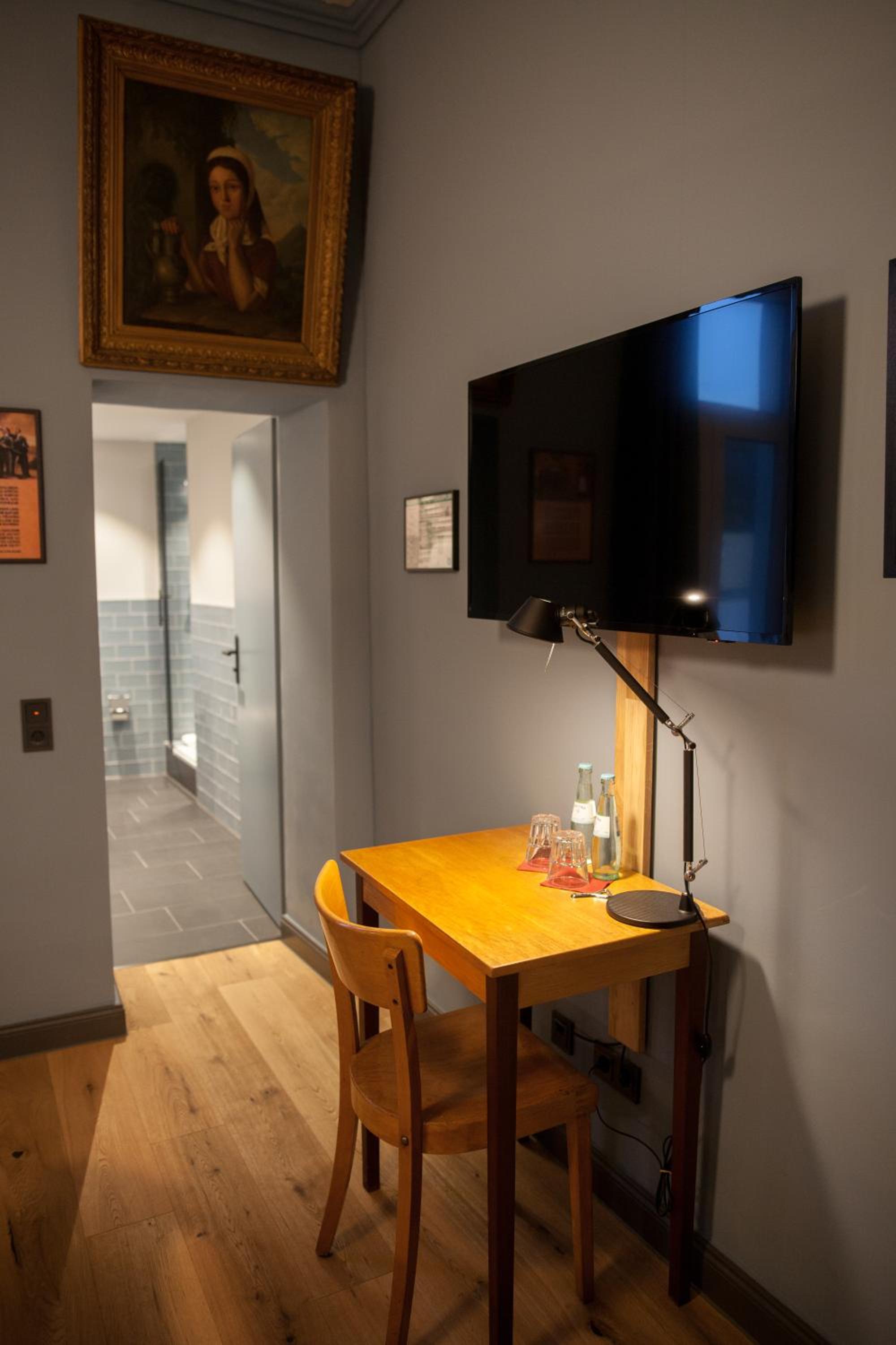 Double Room - Photo 18
