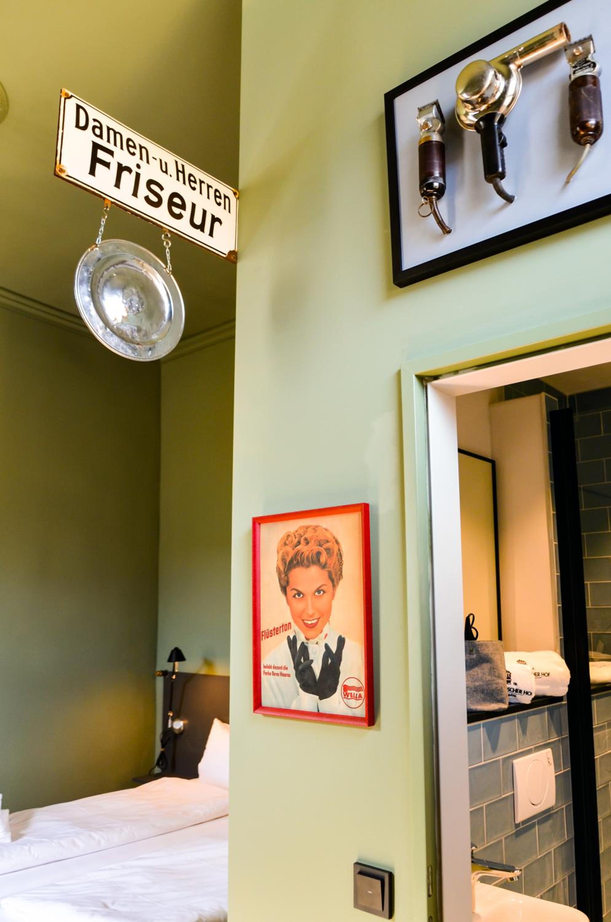 Double Room - Photo 17
