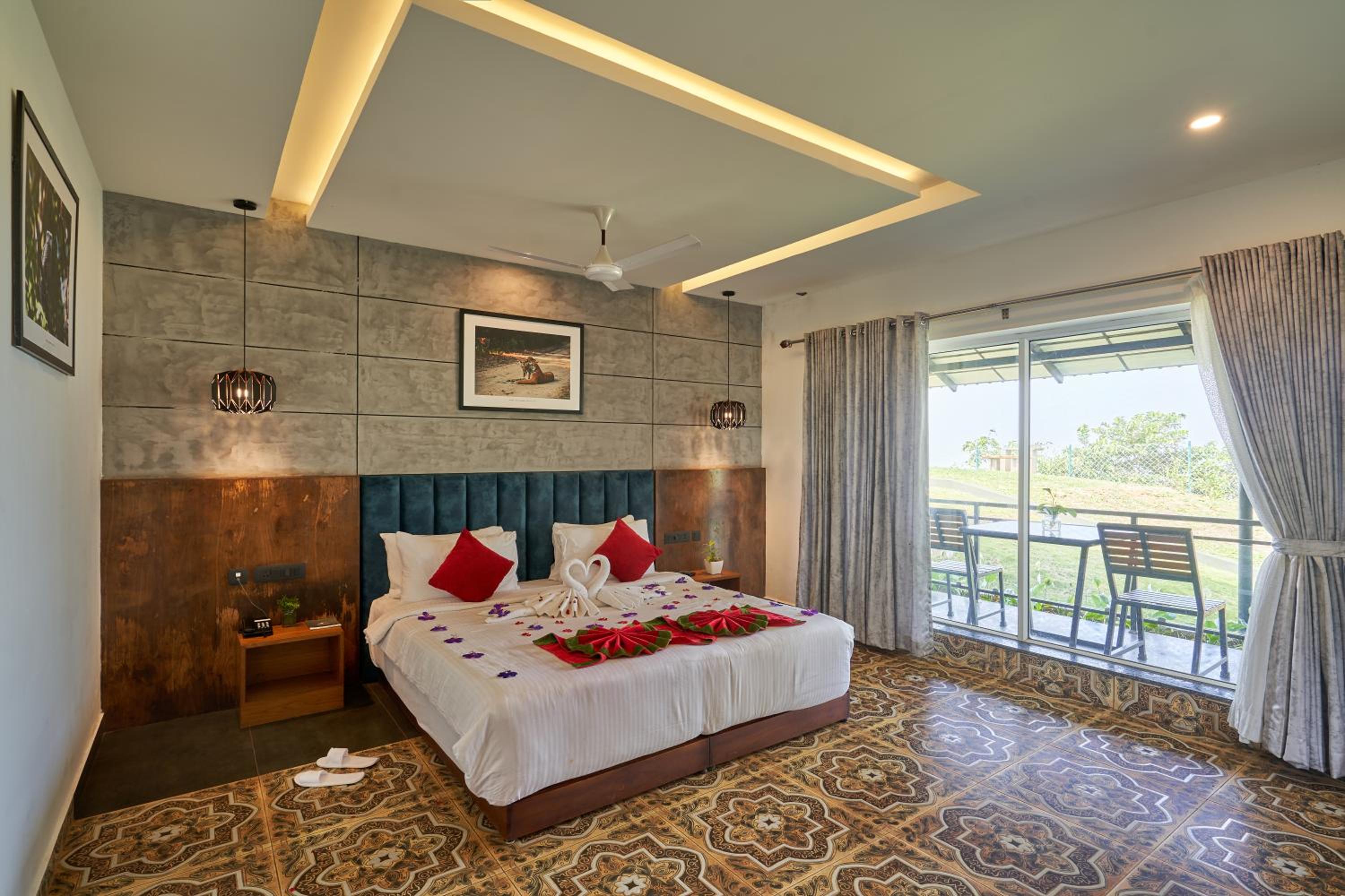 Honeymoon Cottage with Jacuzzi with Evening Hi-Tea Complimentary