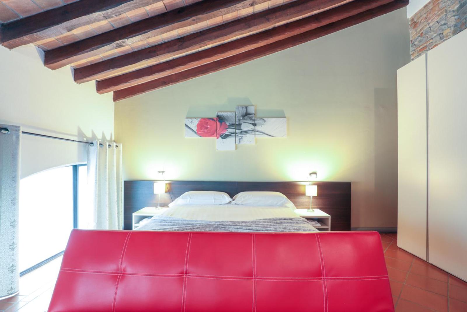 Deluxe King Room - Photo 1