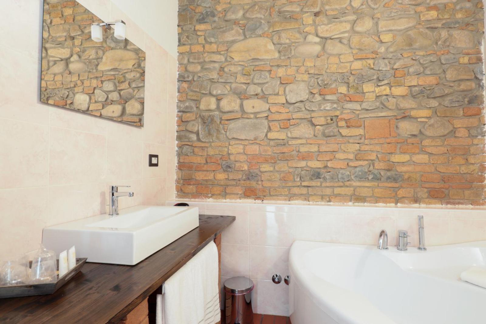 Superior Double Room - Photo 4