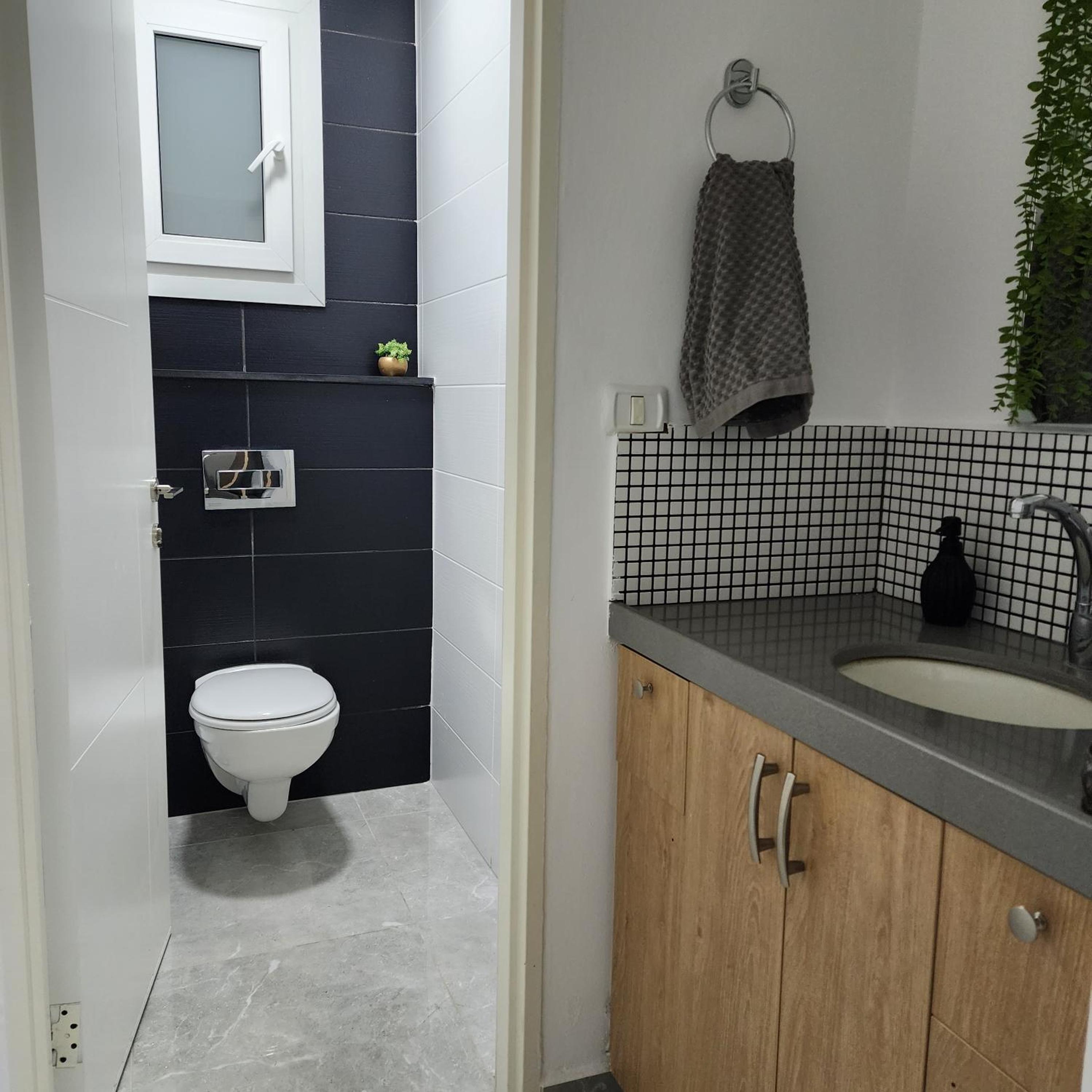 Two-Bedroom House - Photo 31